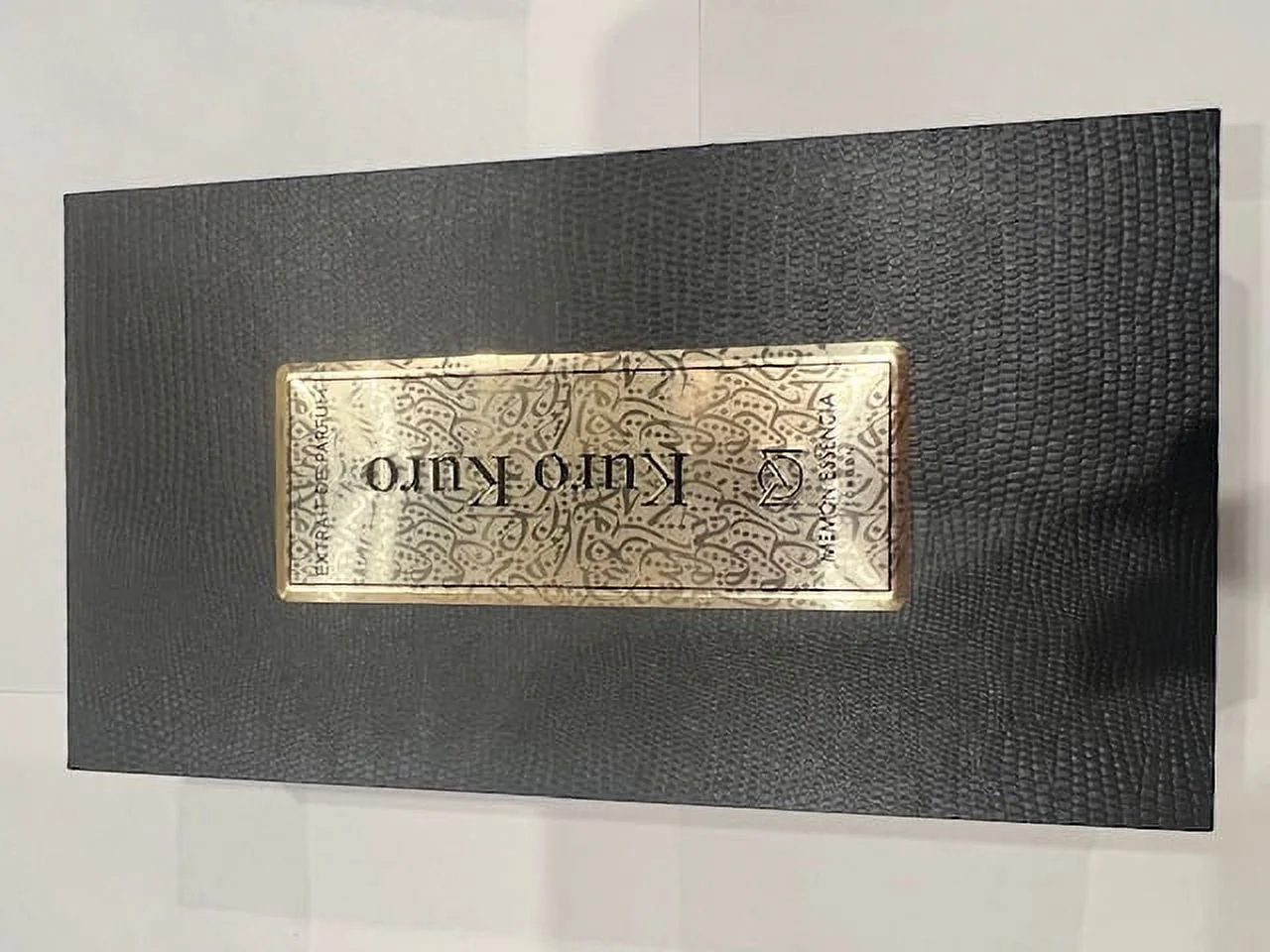 Kuro Kuro 3.4 oz Extrait De Parfum for Men