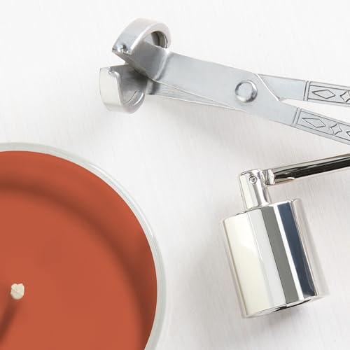 Yankee Candle Sugared Cinnamon Apple, Scented Candle, 22oz Large Jar with up to 150 Hour Burn Time, Giftable