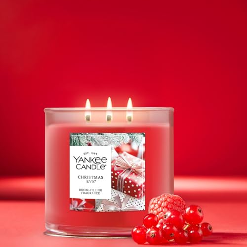 Yankee Candle Sparkling Cinnamon, Christmas Scented Candle, 22oz Large Jar with up to 150 Hour Burn Time, Giftable