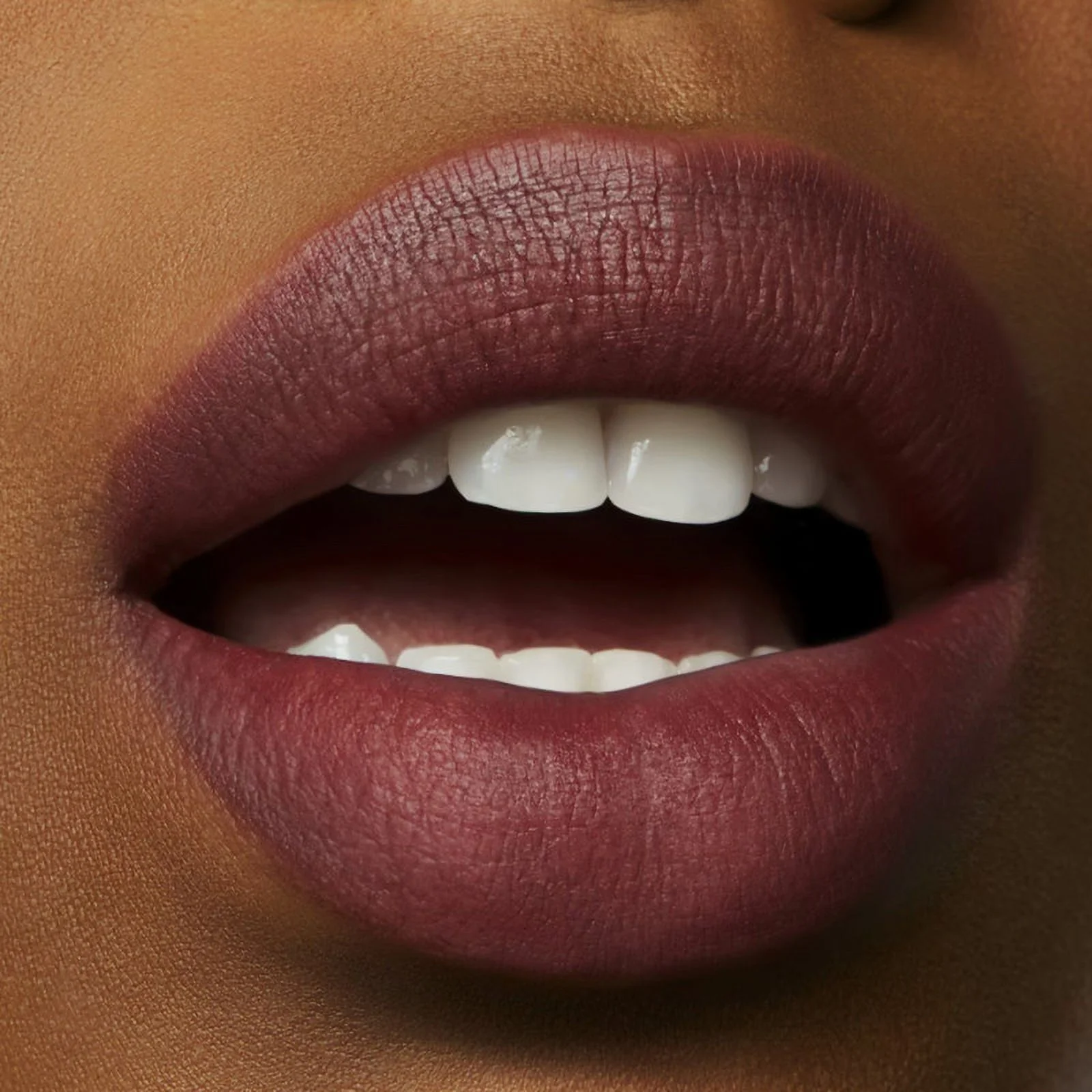 Mac 260548 3 g Powder Kiss Lipstick - No.932 Kinda Soar-Ta