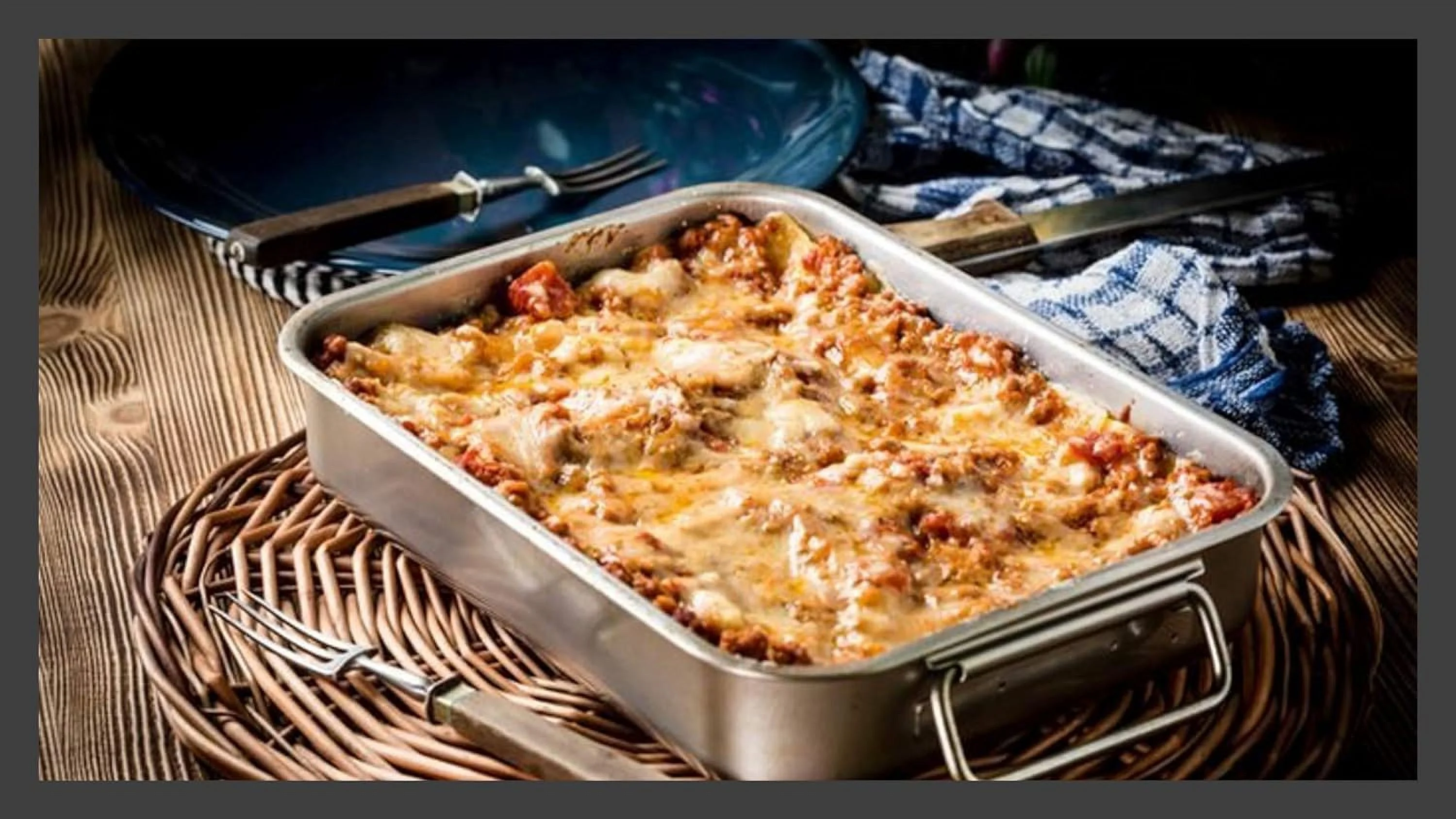 Professional Kitchen Quality Stainless Steel Roaster, Lasagna Pan, Casserole Dish W/ Roasting Rack For Everything From Thanksgiving Turkey To Easter Hams Or Any Holiday Meal