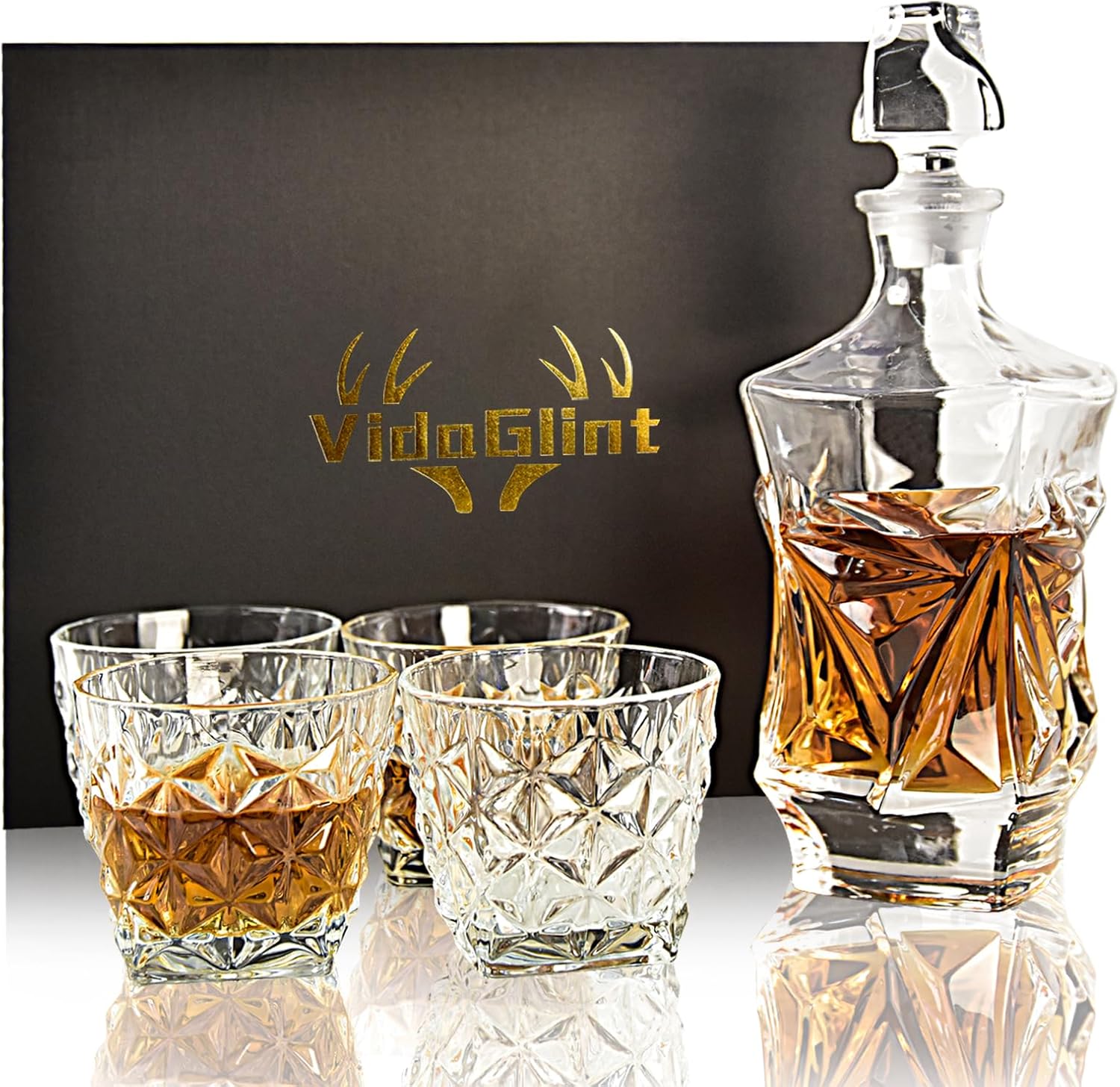 Whiskey Luxury Decanter Set with 4 glasses & Crystal Decanter in giftbox, Hand grinding Bottle stopper & Crystal whiskry Decanter for man, Rum, Tequila, Gin, or Bourbon - capacity 850ml
