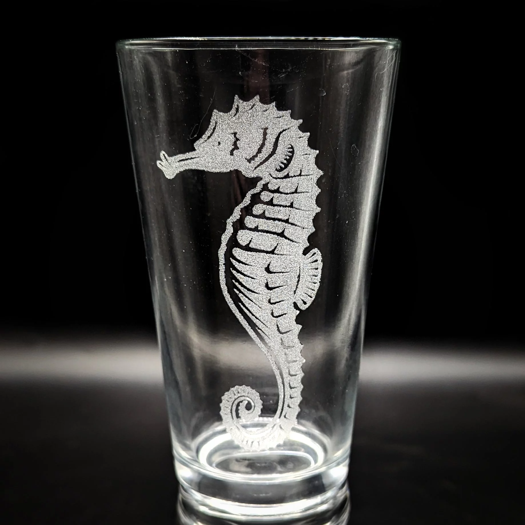 SEA HORSE Engraved 16oz Pint Drinking Glass | Ocean Marine Nature Water | Great Gift Idea!