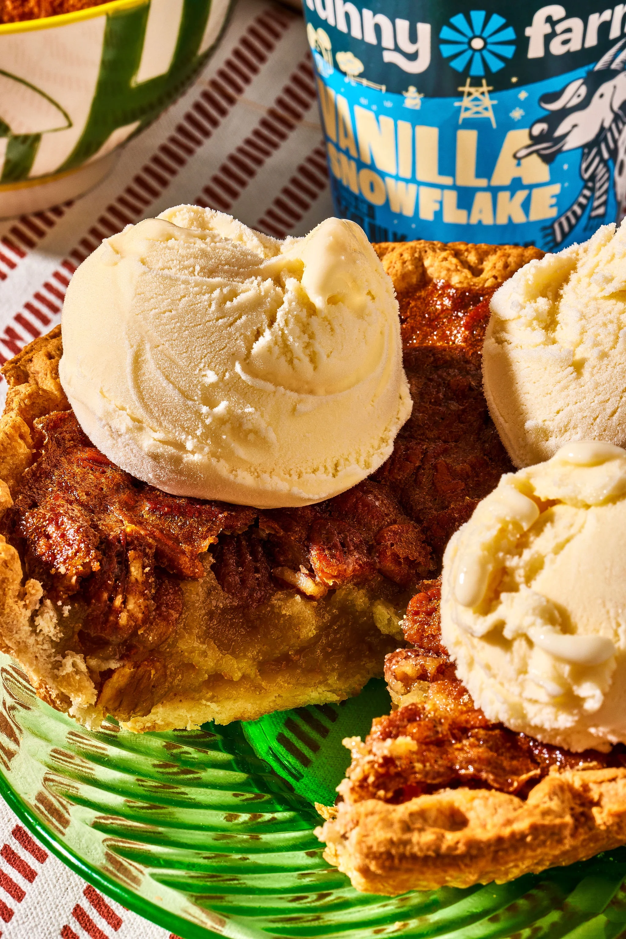 Funny Farm 14 oz. Vanilla Snowflake Ice Cream (8 pack)