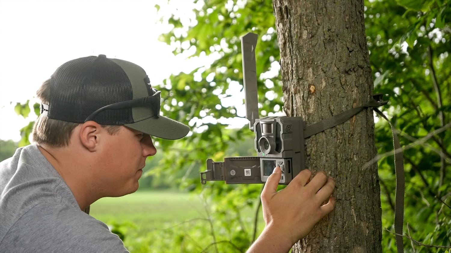 TACTACAM Reveal X PRO Cellular Trail Camera, Verizon and AT&T, NO Glow, Integrated GPS Tracking, Built in LCD Screen, HD Photo and HD Video (2 PK)