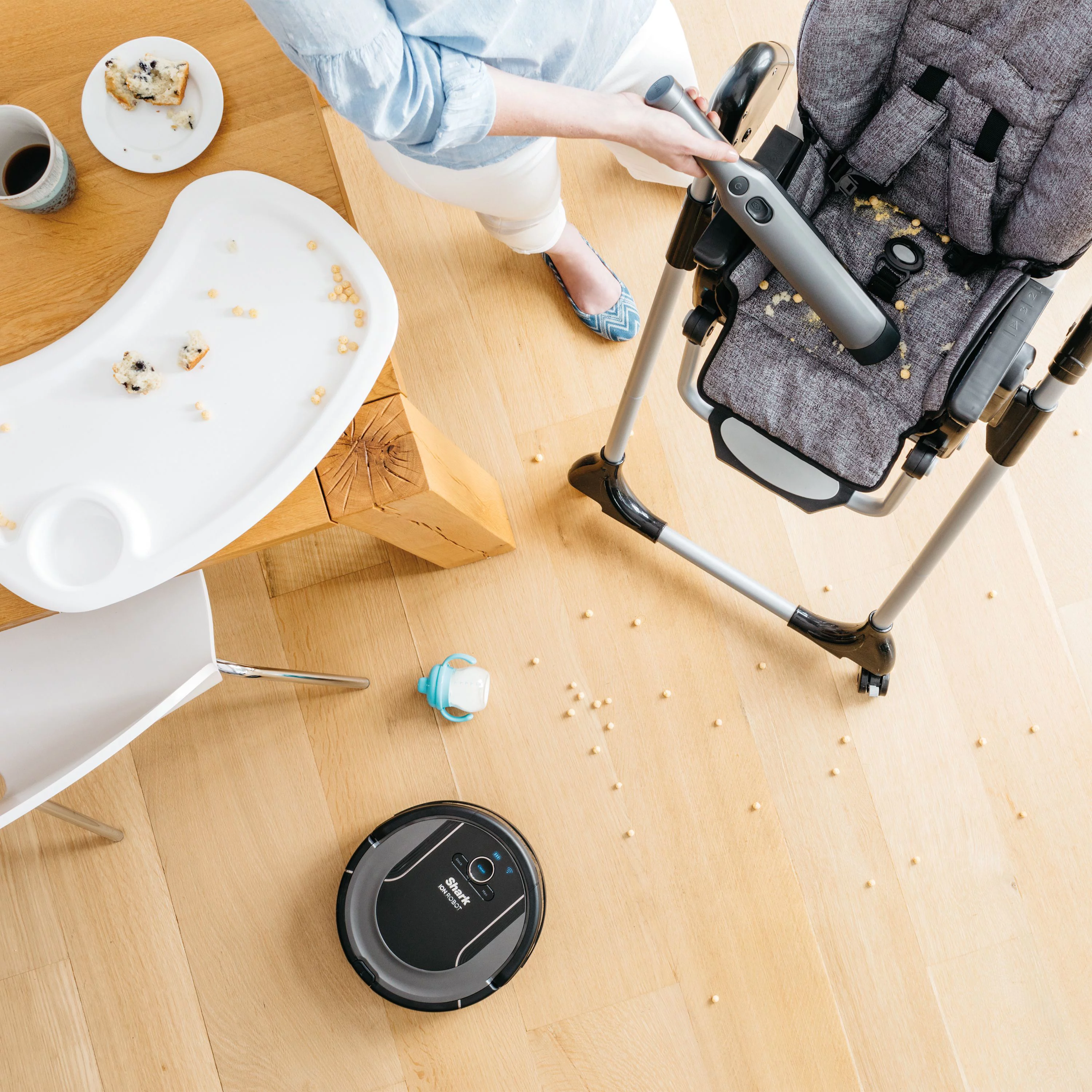 SHARK ION Robot Vacuum Cleaning System with Detachable Hand Vacuum, S86 with Wi-Fi - RV850WV