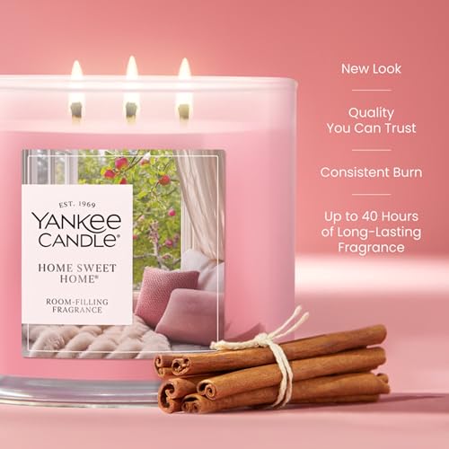 Yankee Candle Sugared Cinnamon Apple, Scented Candle, 22oz Large Jar with up to 150 Hour Burn Time, Giftable