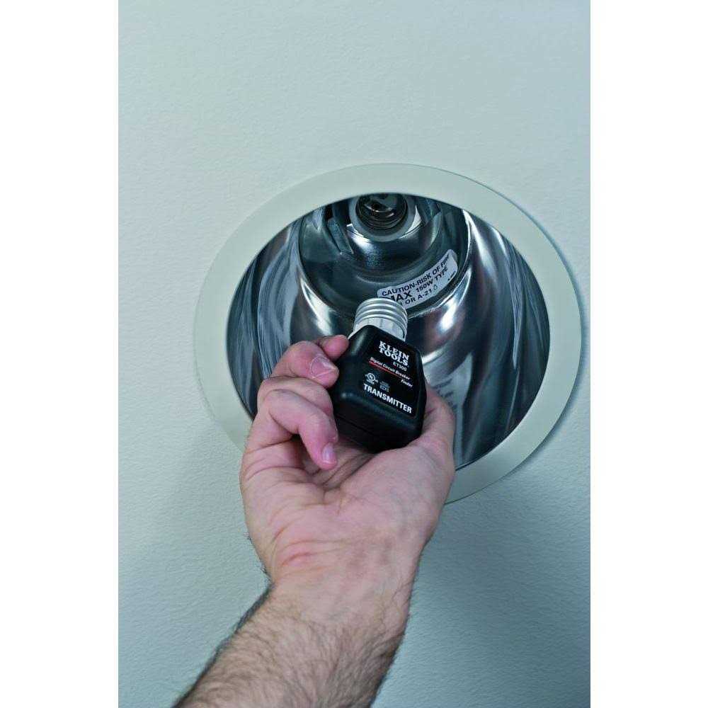 Klein Tools ET300 Digital Circuit Breaker Finder