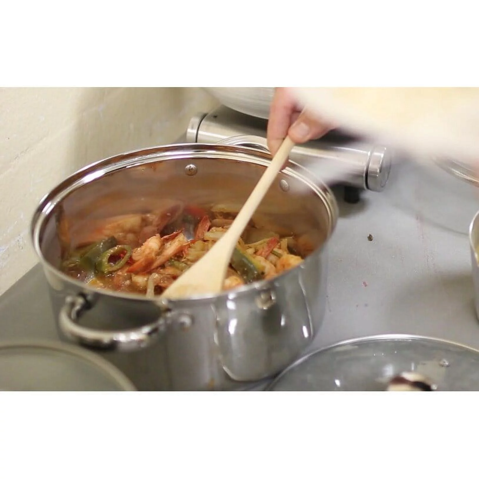 Bene Casa 5-Quart Capacity Dutch Oven, with glass lid, stainless-steel finish, airtight lid 5 QT S/S