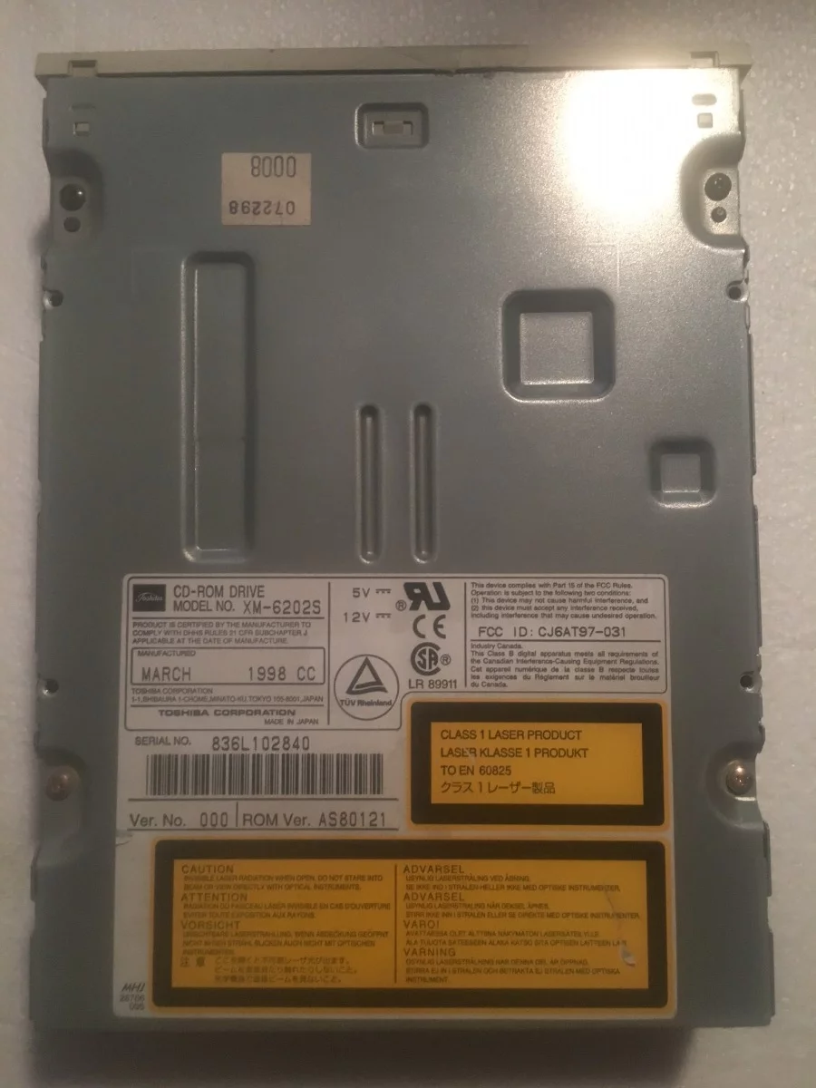 CD-ROM DRIVE,VER.000,ROMVER.AS80121,CJ6AT97-031,(Tosh-CD2)