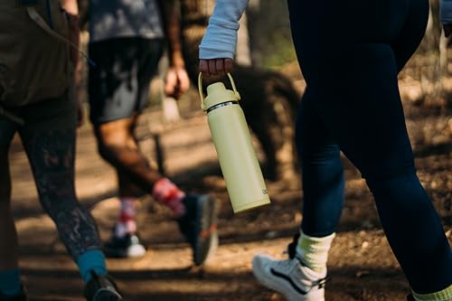 CamelBak Thrive Chug Insulated Stainless Steel Water Bottle Sky Blue, 32oz