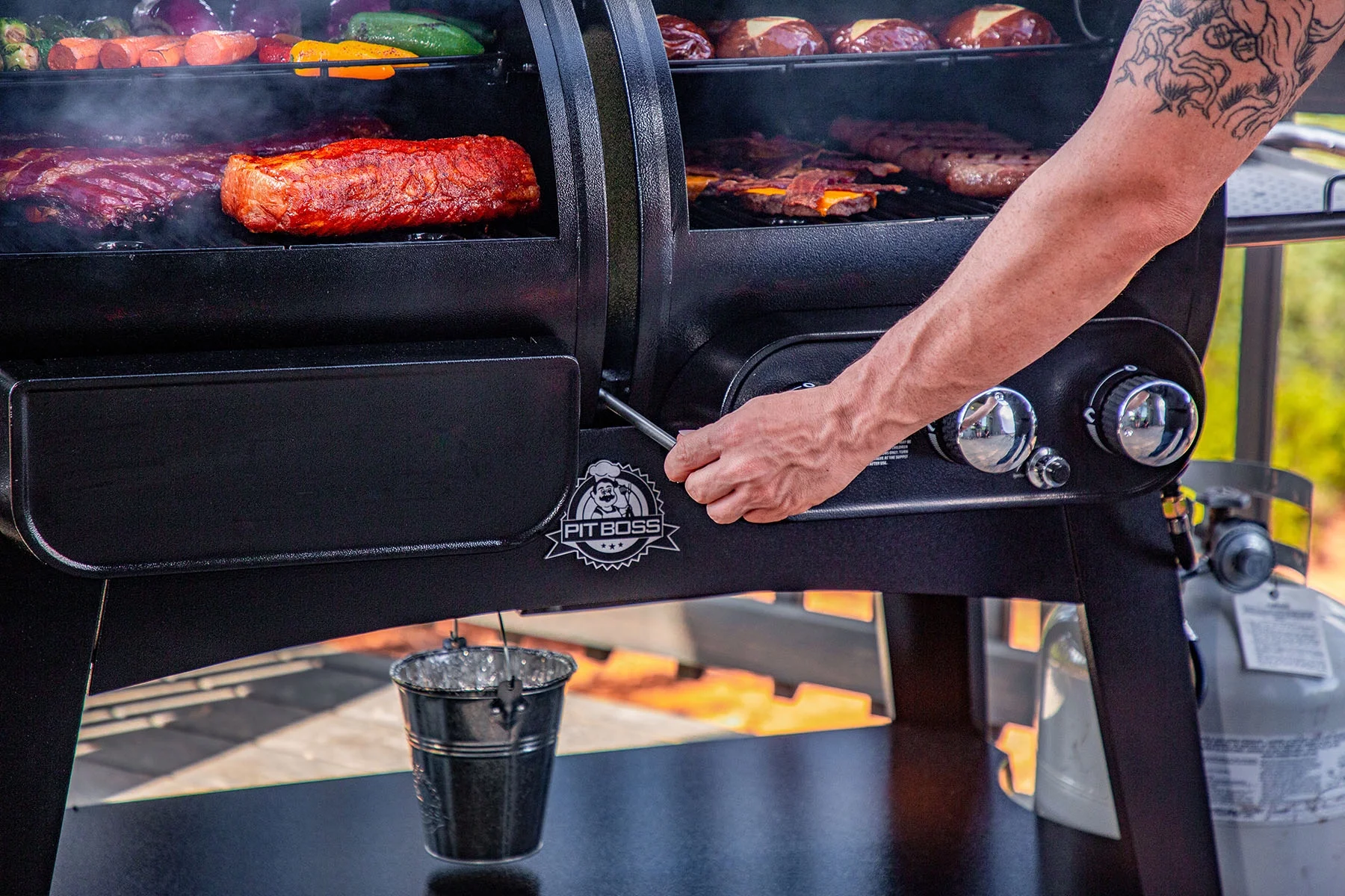 Pit Boss Charleston Gas/Pellet Combo Grill