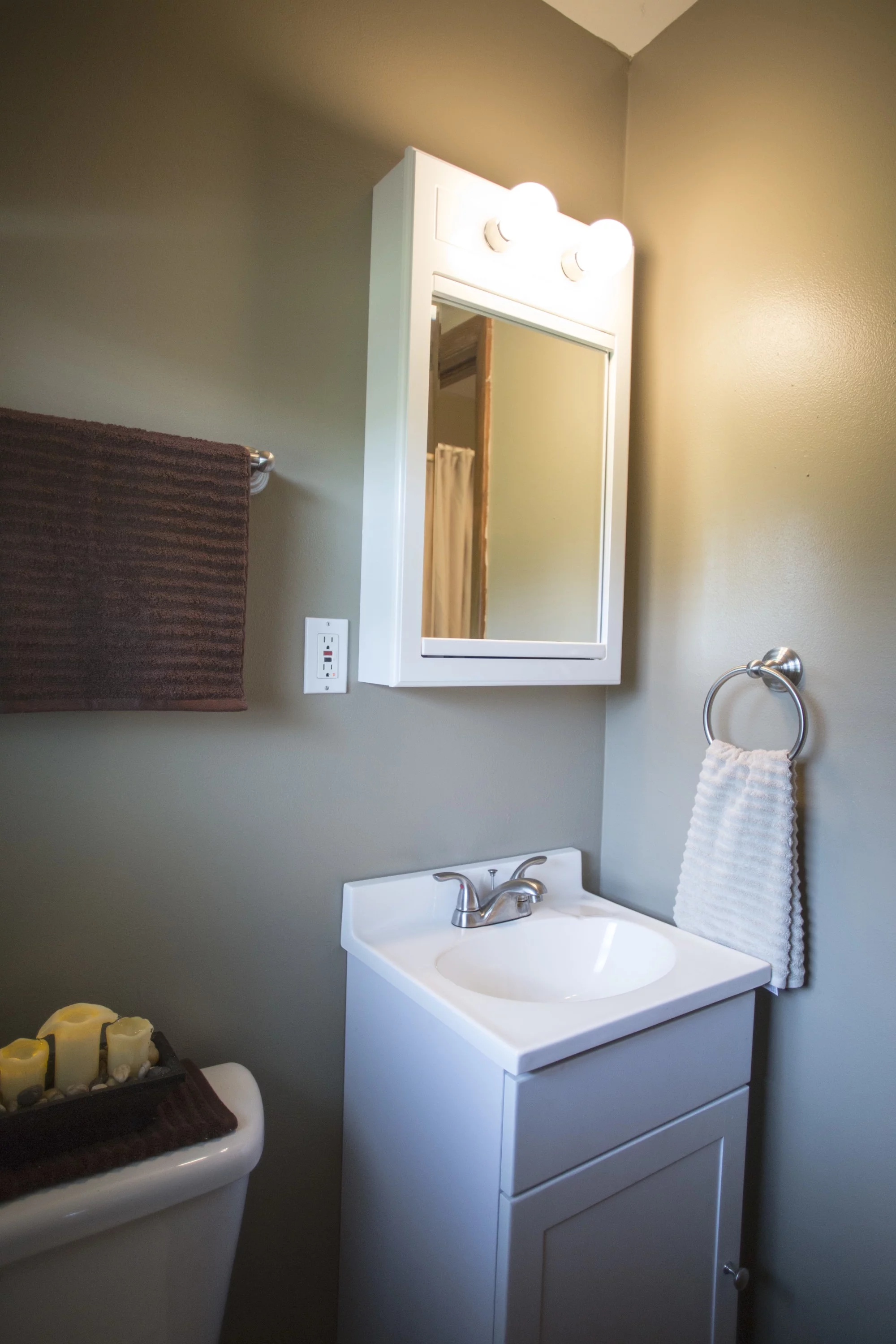 Design House Ashland Centerset 2-Handle Bathroom Faucet in Chrome, 4-Inch