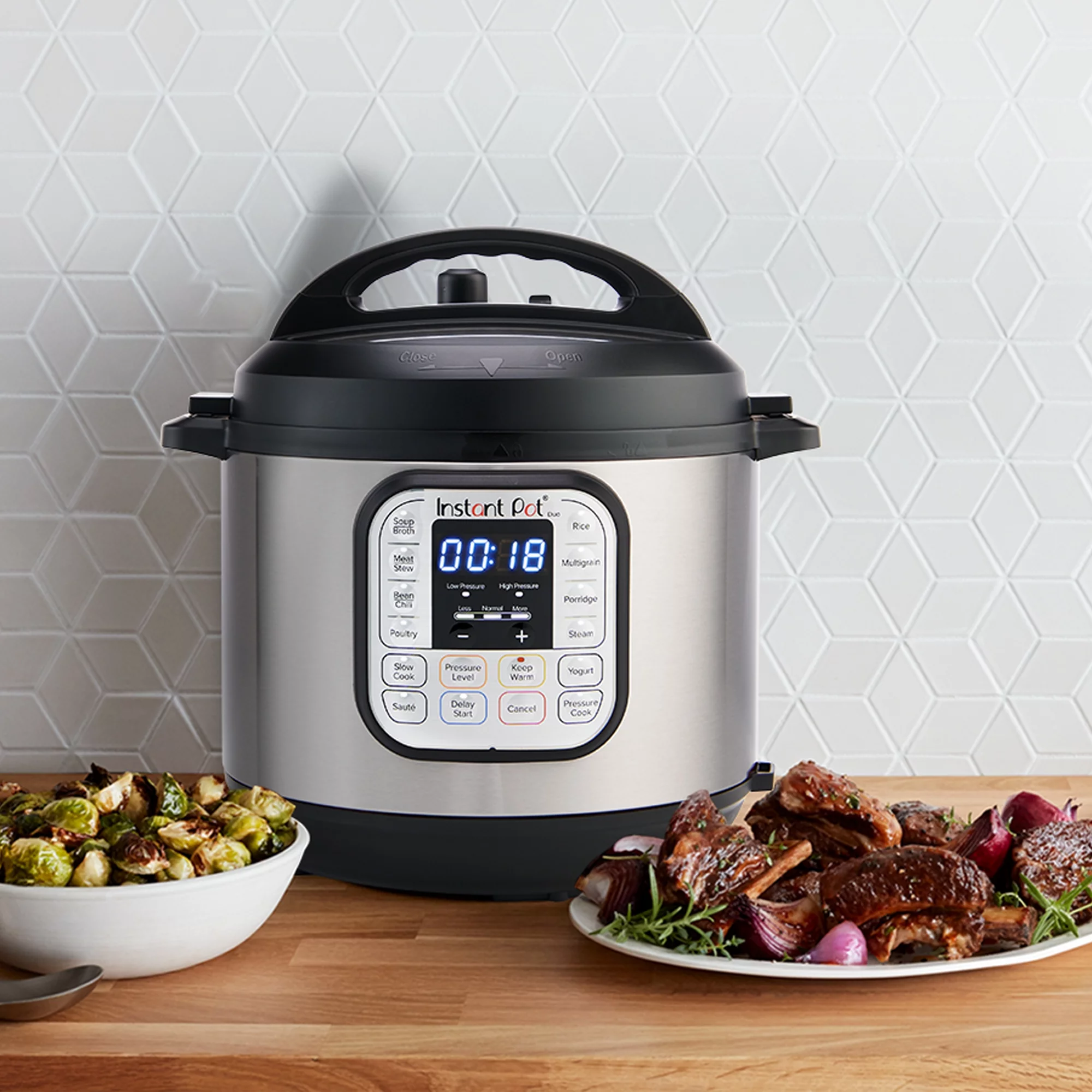 Duo 7-in-1 Electric Pressure Cooker, Slow Cooker, Rice Cooker, Steamer, Sauté, Yogurt Maker, Warmer & Sterilizer, Includes Free App with over 1900 Recipes, Stainless Steel, 8 Quart