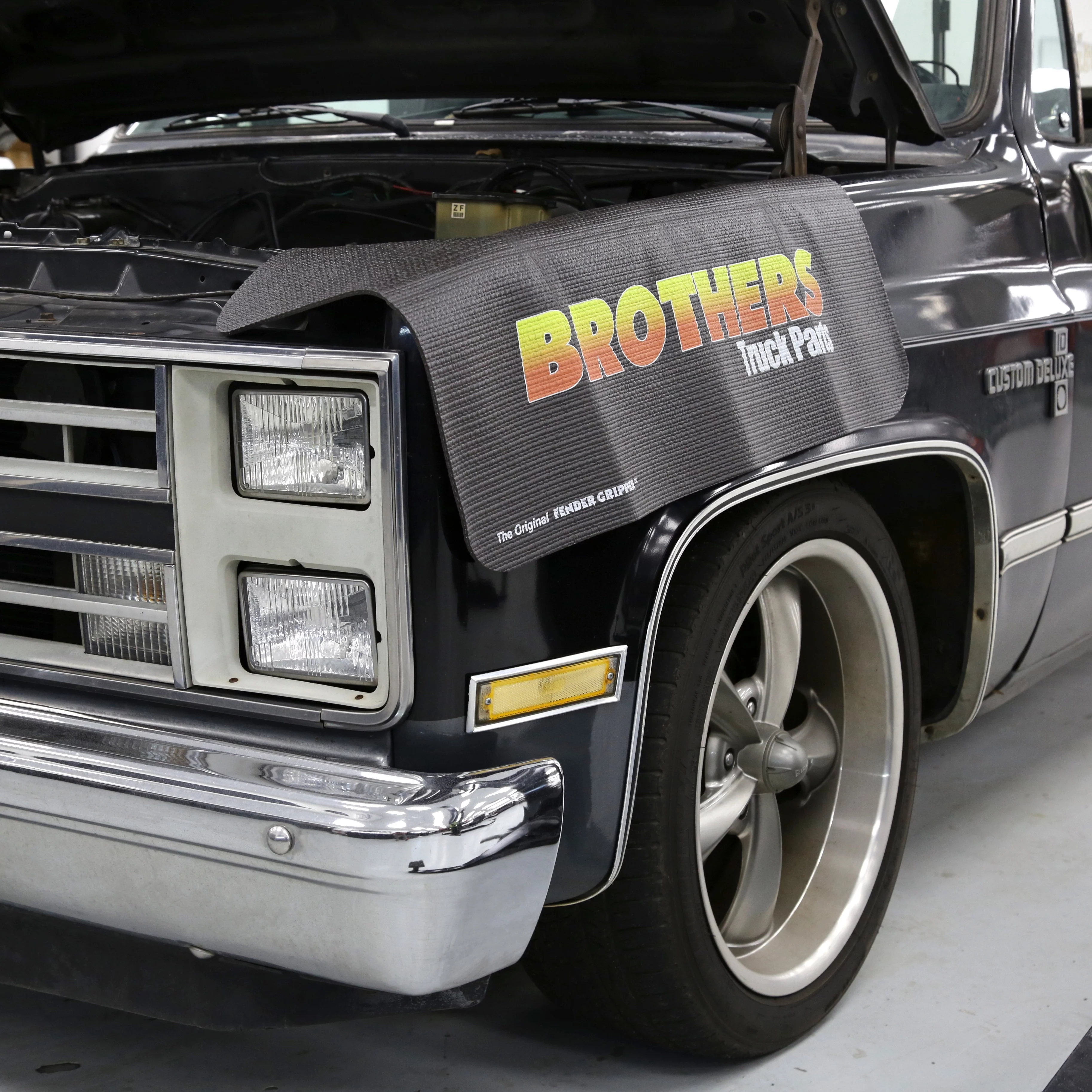 Fender Gripper FG2418 Brothers Truck Parts Fender Cover