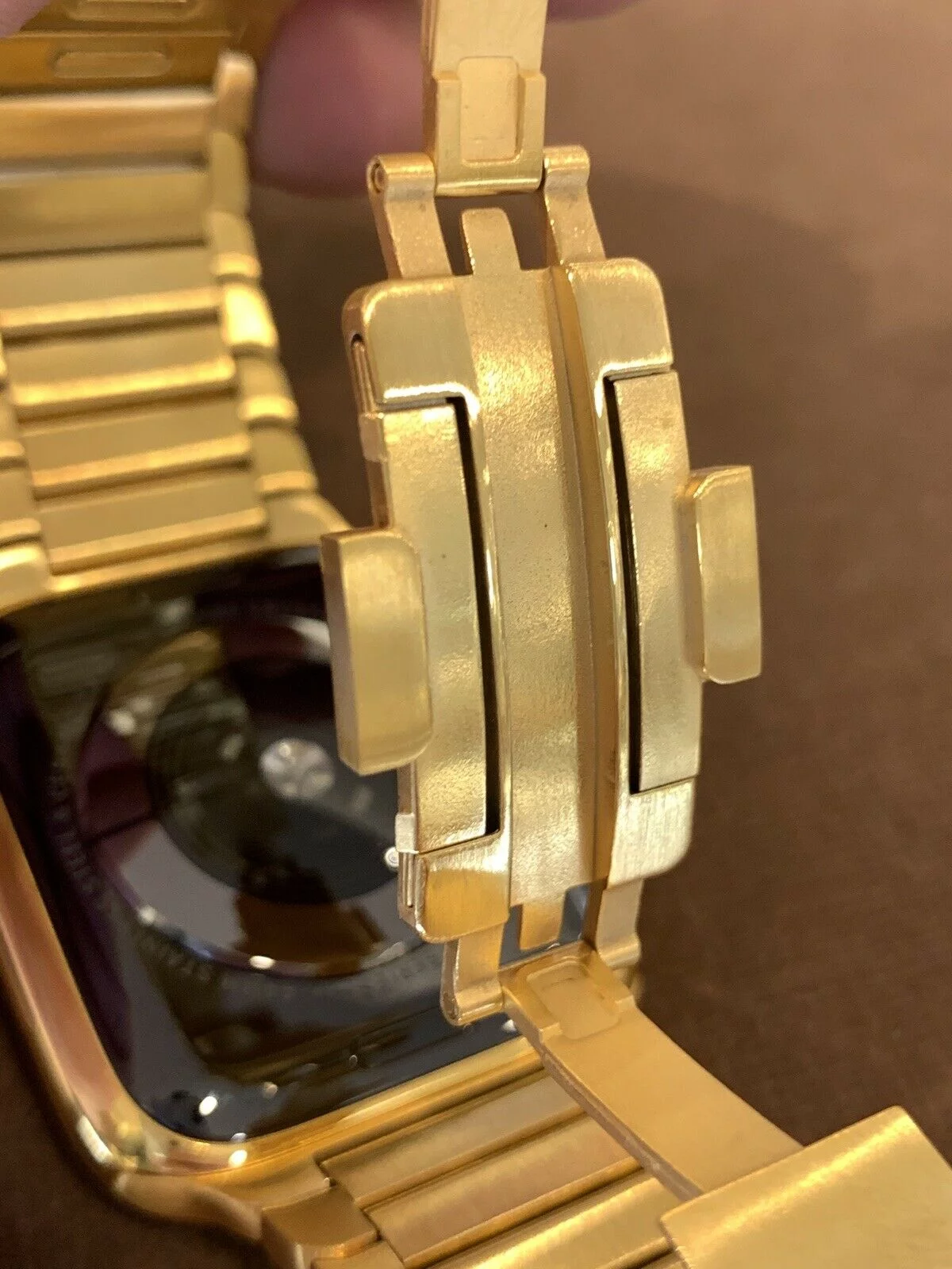 Custom 24K Gold Plated 44mm iWatch Series 5 Stainless Steel with Gold Plated Link Band GPS LTE Always On Screen eCompass