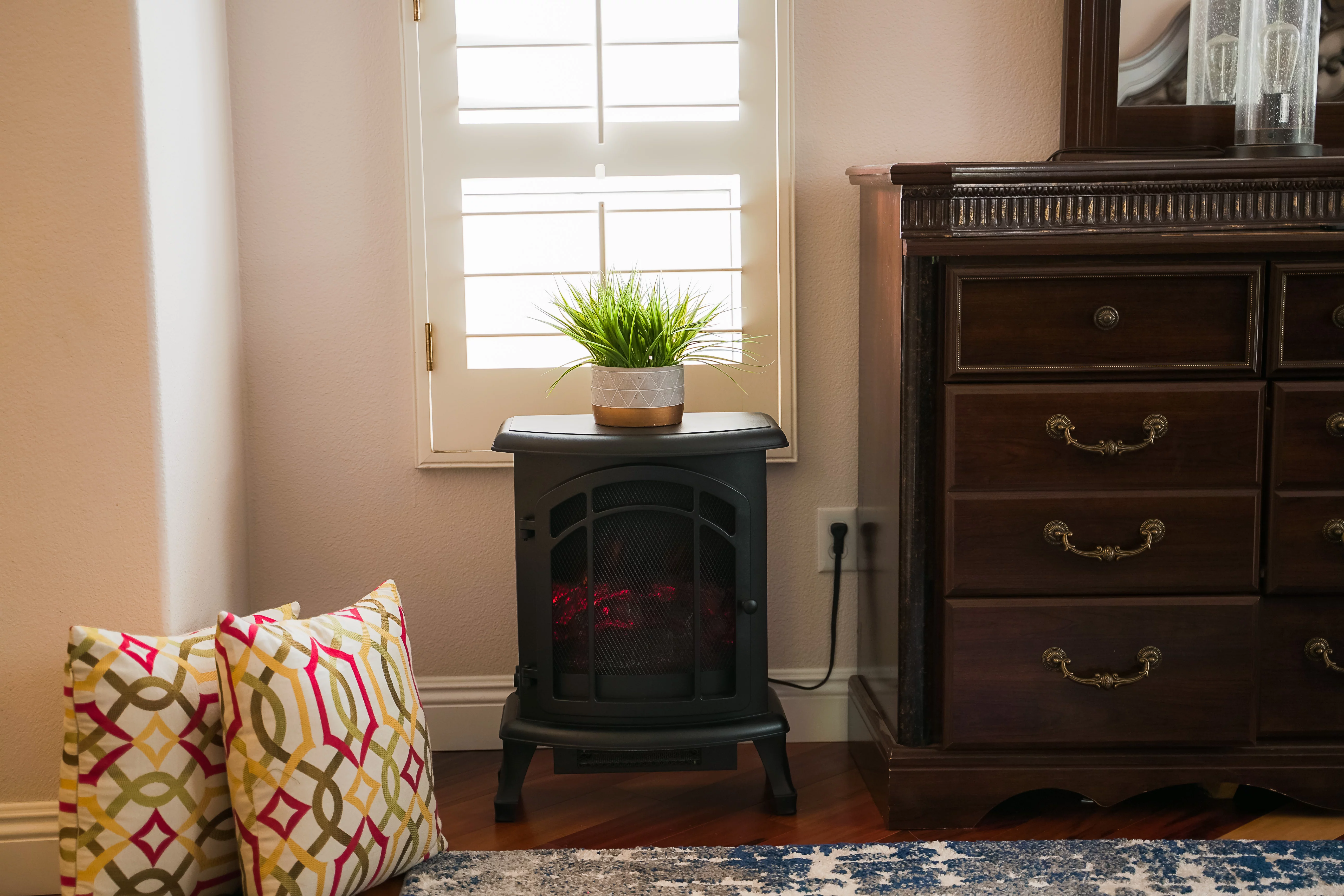 XBrand Free Standing Portable High/Low Heat Wired Fire Stove with Manual Control and LED Flame Effect, 24 Inch Tall, Black