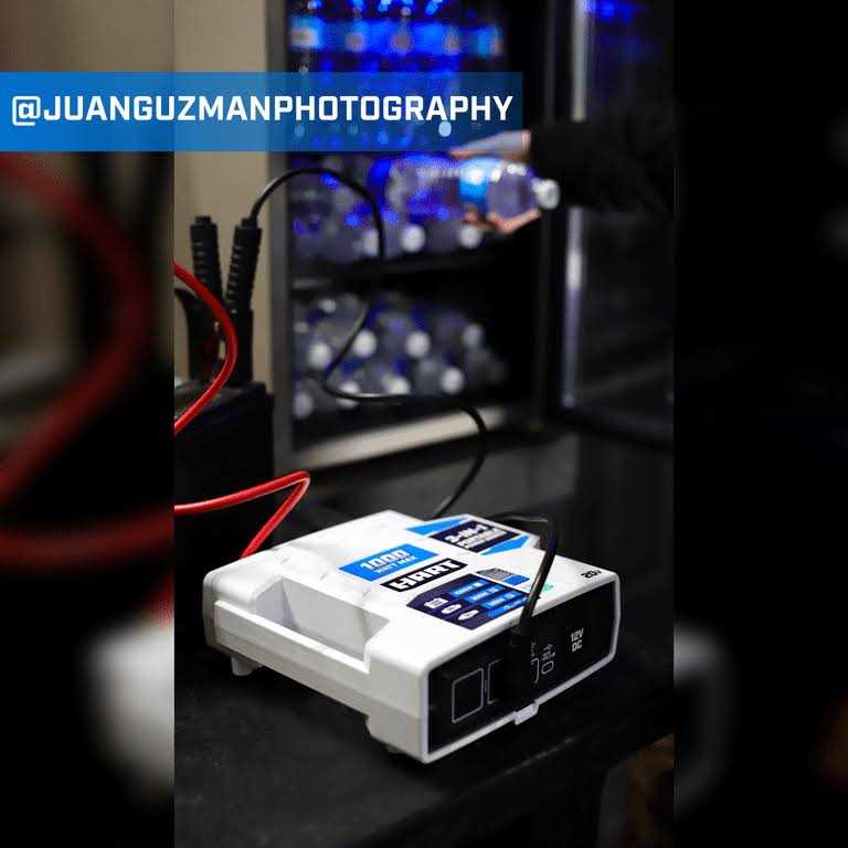 HART 20V 1000-Watt Max Automotive Power Inverter Kit