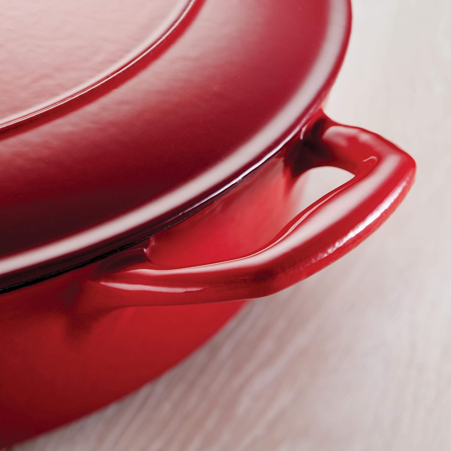 Tramontina Enameled Covered Saucier Cast Iron 3-Quart Gradated Red, 80131/061DS