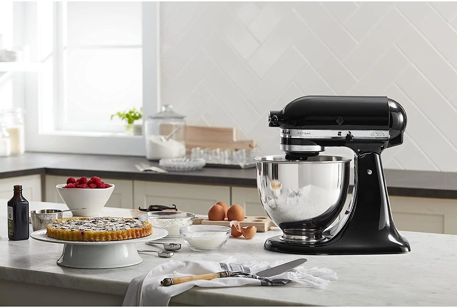KitchenAid KSM150PSOB Artisan Series 5-Qt. Stand Mixer with Pouring Shield - Onyx Black