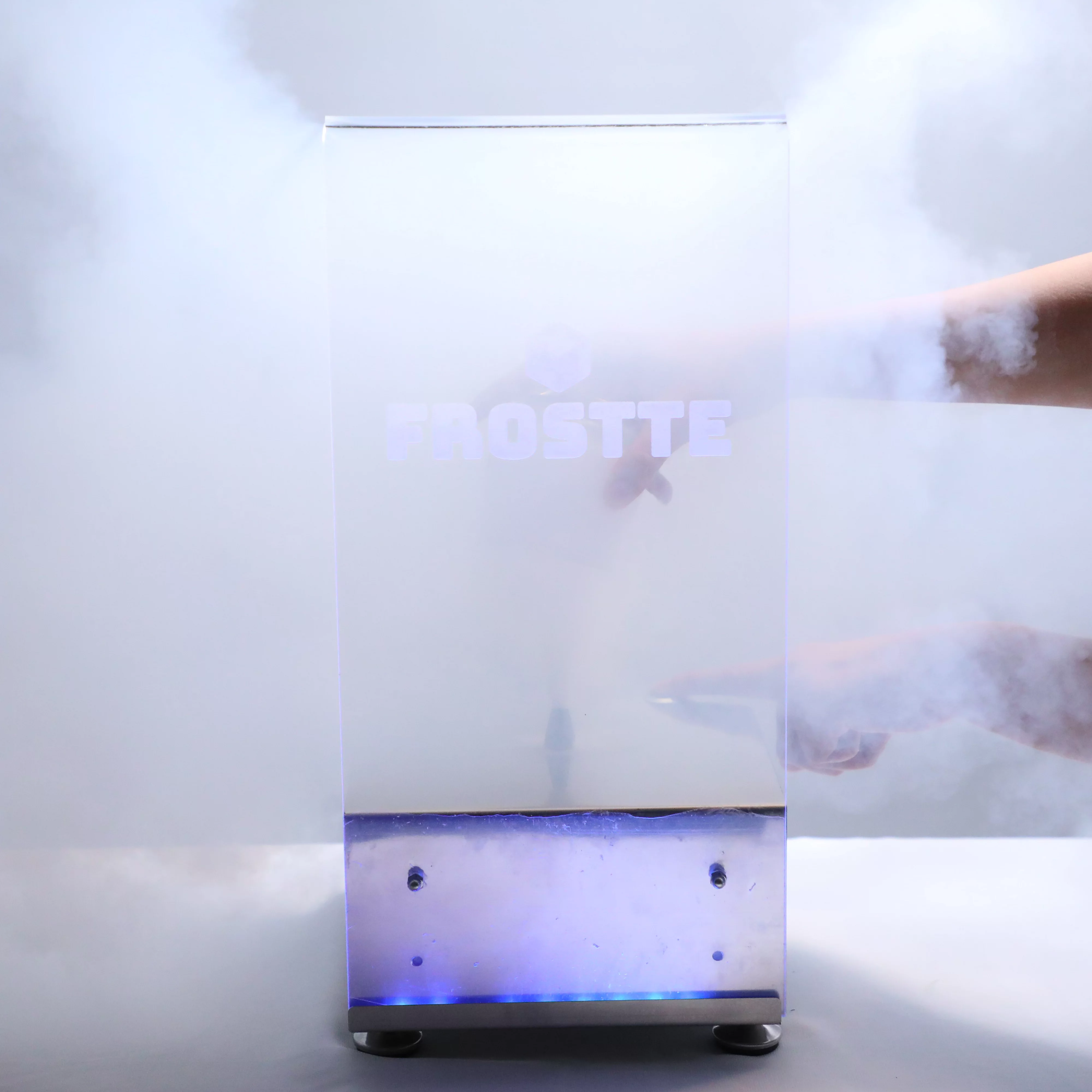 Frostte Instant Glass Chiller CO2 Dry Ice Glass Froster Chills Wine Cocktail Beer Sparkling Water Soda Glass.