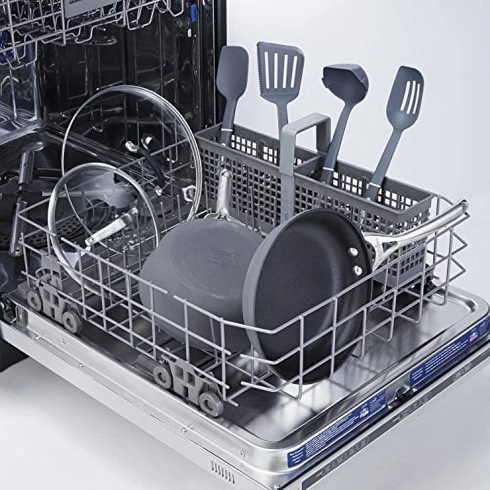 Calphalon Contemporary Hard-Anodized Aluminum Nonstick Cookware, Omelette Pan, 10-inch, Black