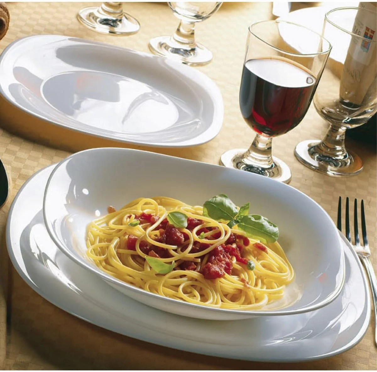 Parma Set Of 6 Pasta Bowls And Soup Plates, 8.75 Inch Tempered Opal Glass, Clean White, & Curved Design, Dishwasher Safe, Made In Spain.
