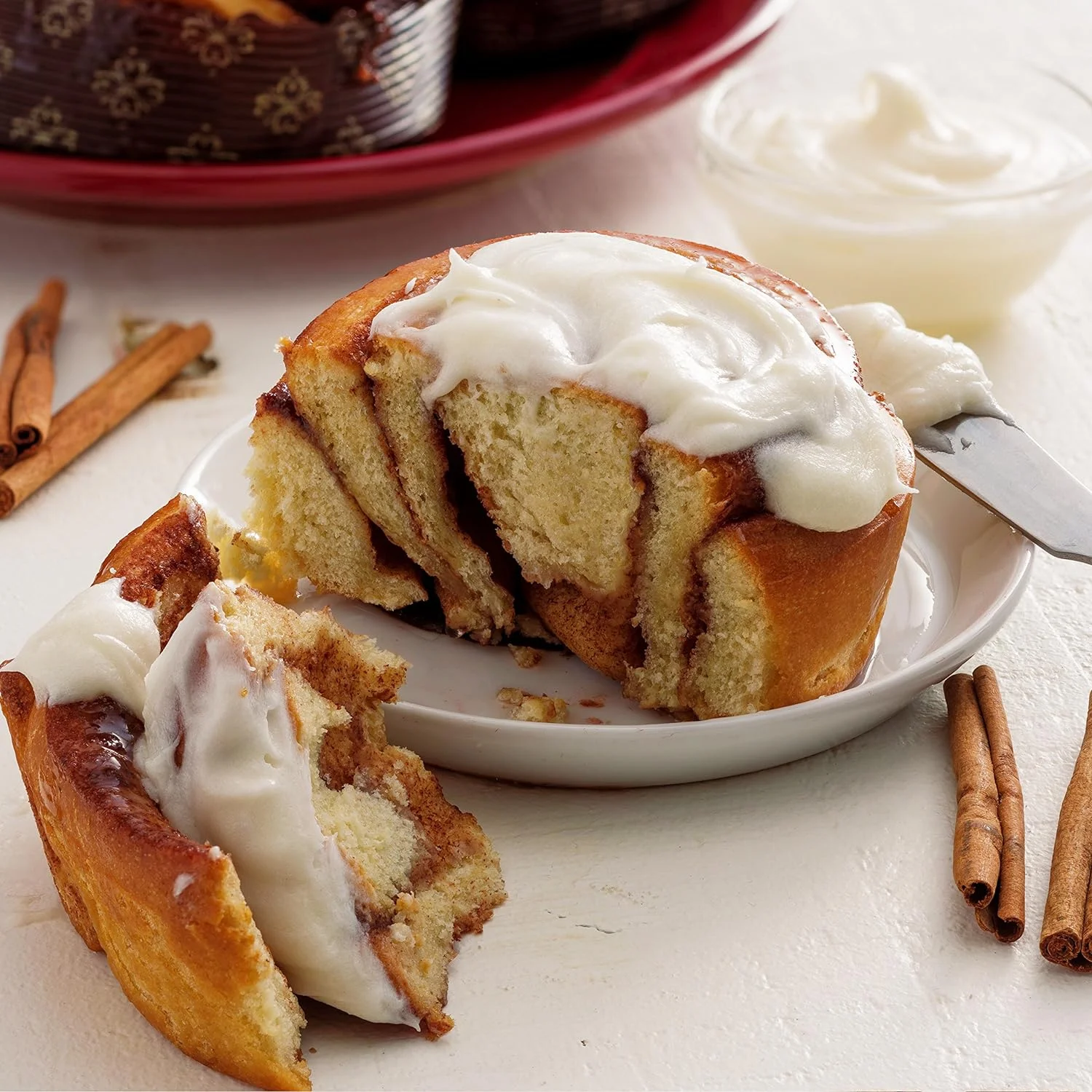 Cinnamon Rolls with Cream Cheese Icing (18 pack)