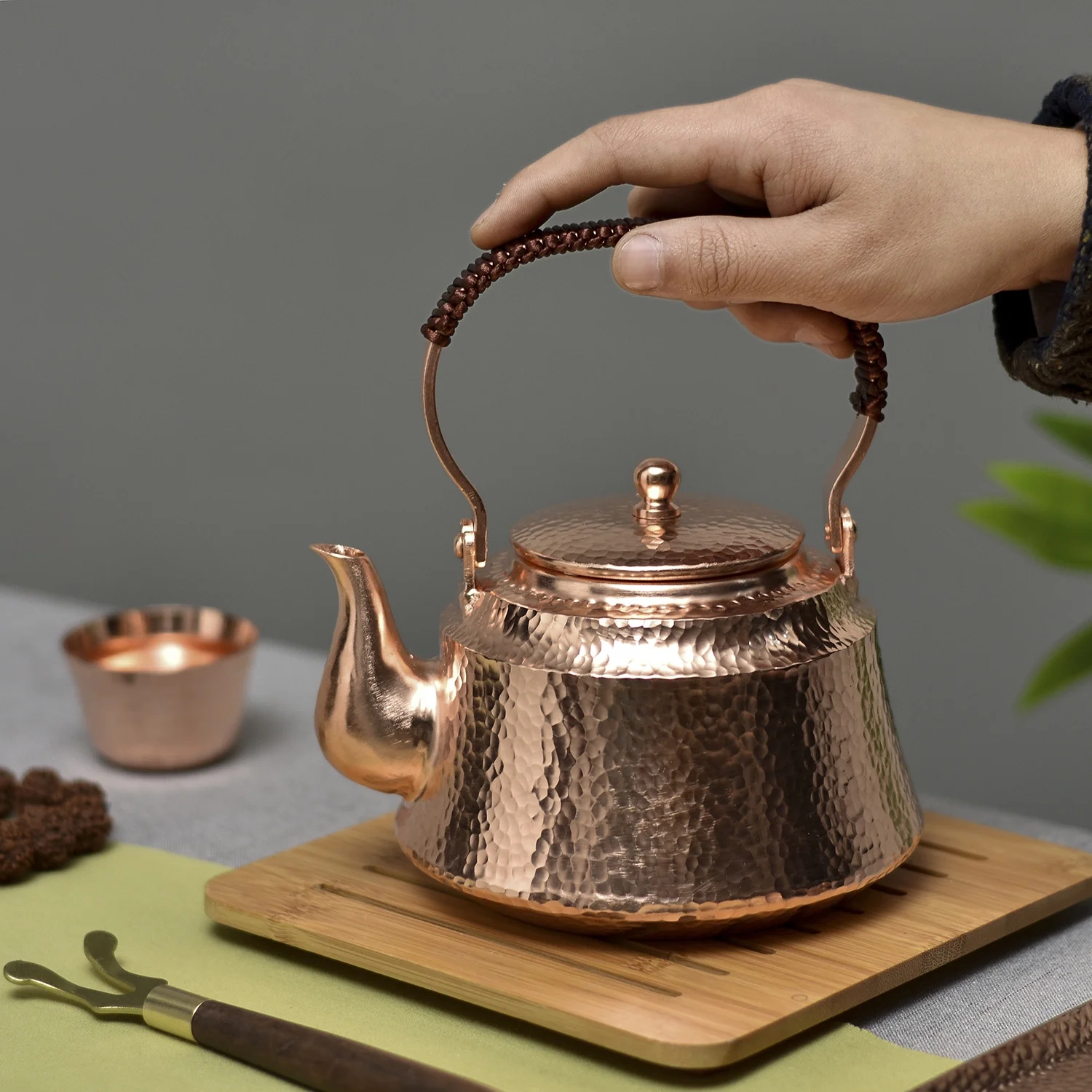 Girder 1 Liter Pure Copper Kettle Handmade Kettle Boiling Teapot Chinese Tea Art Pot