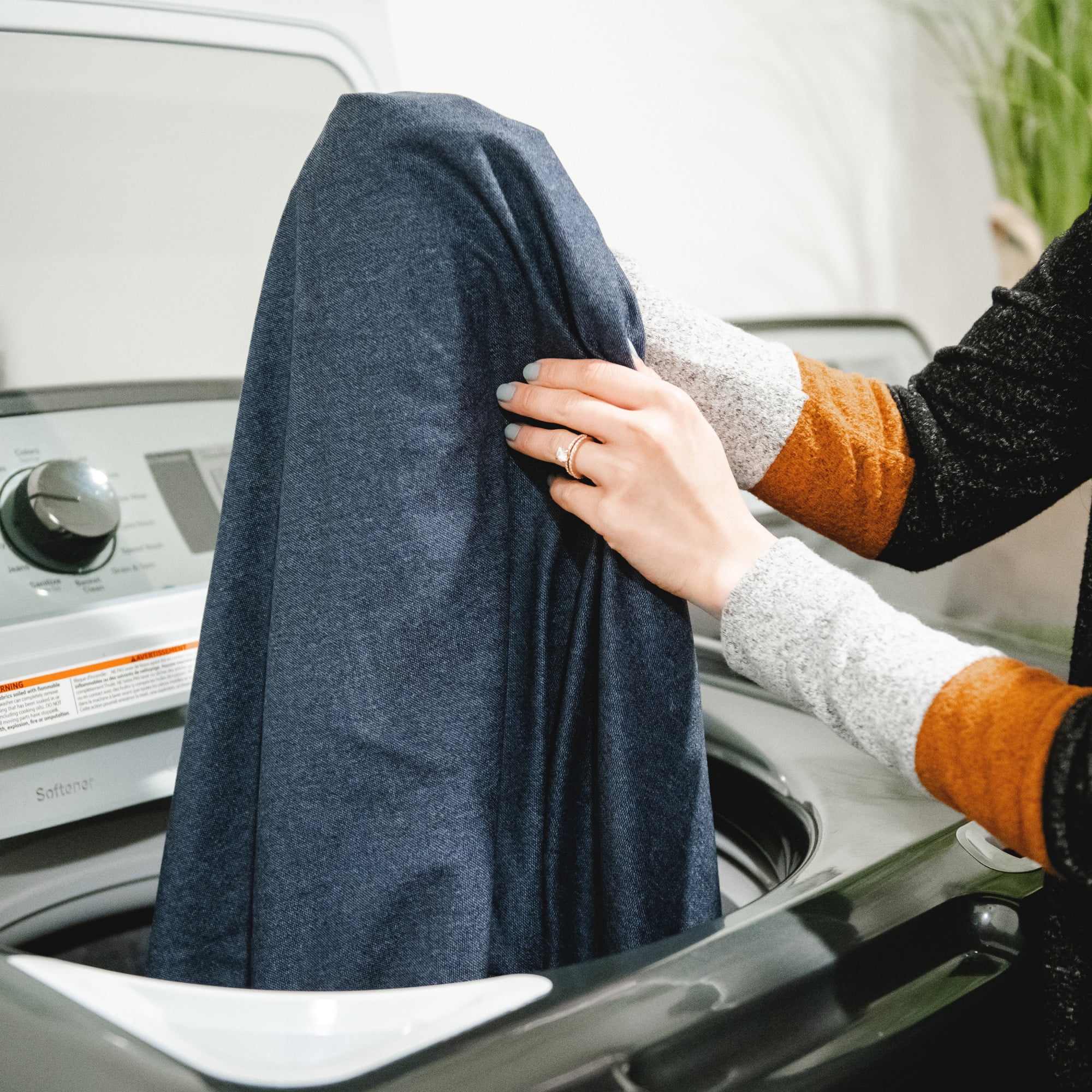 Big Joe Fuf Media Lounger Foam Filled Bean Bag Chair with Removable Cover, Cobalt Lenox, Durable Woven Polyester, 6 feet Giant