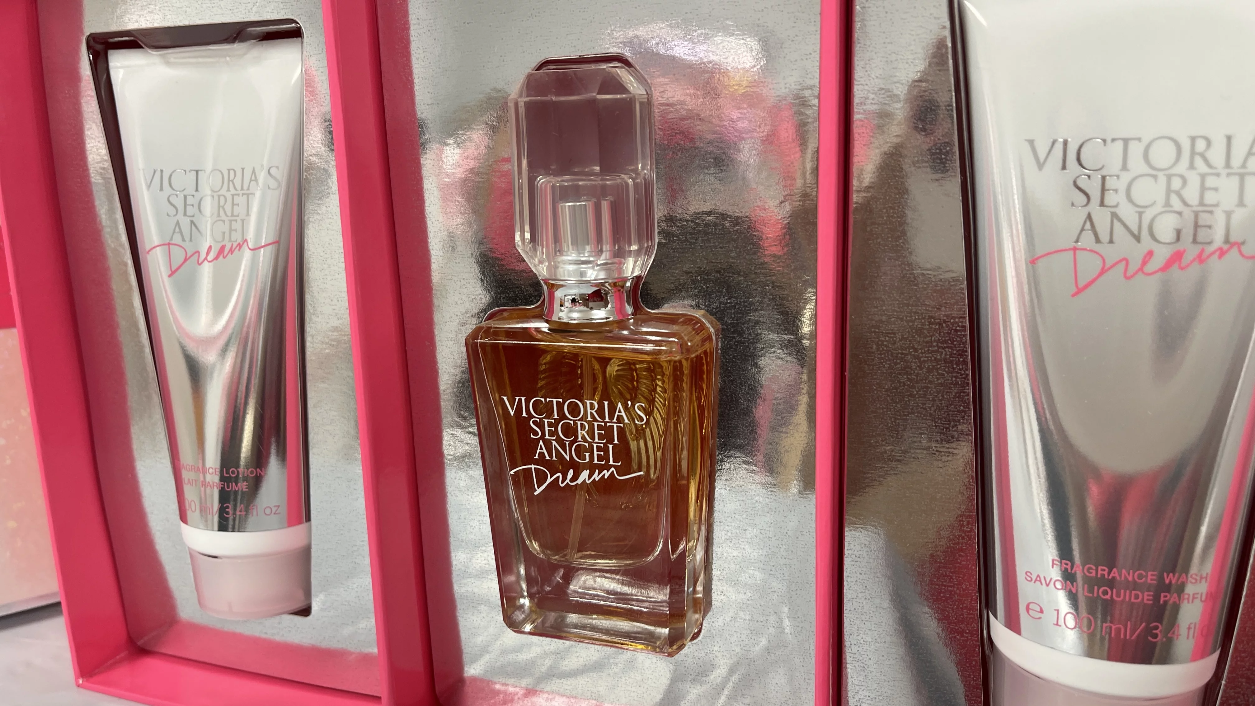 Victoria's Secret Angel Dream Eau de Parfum Gift Set With Fragrance Lotion Fragrance Body Wash