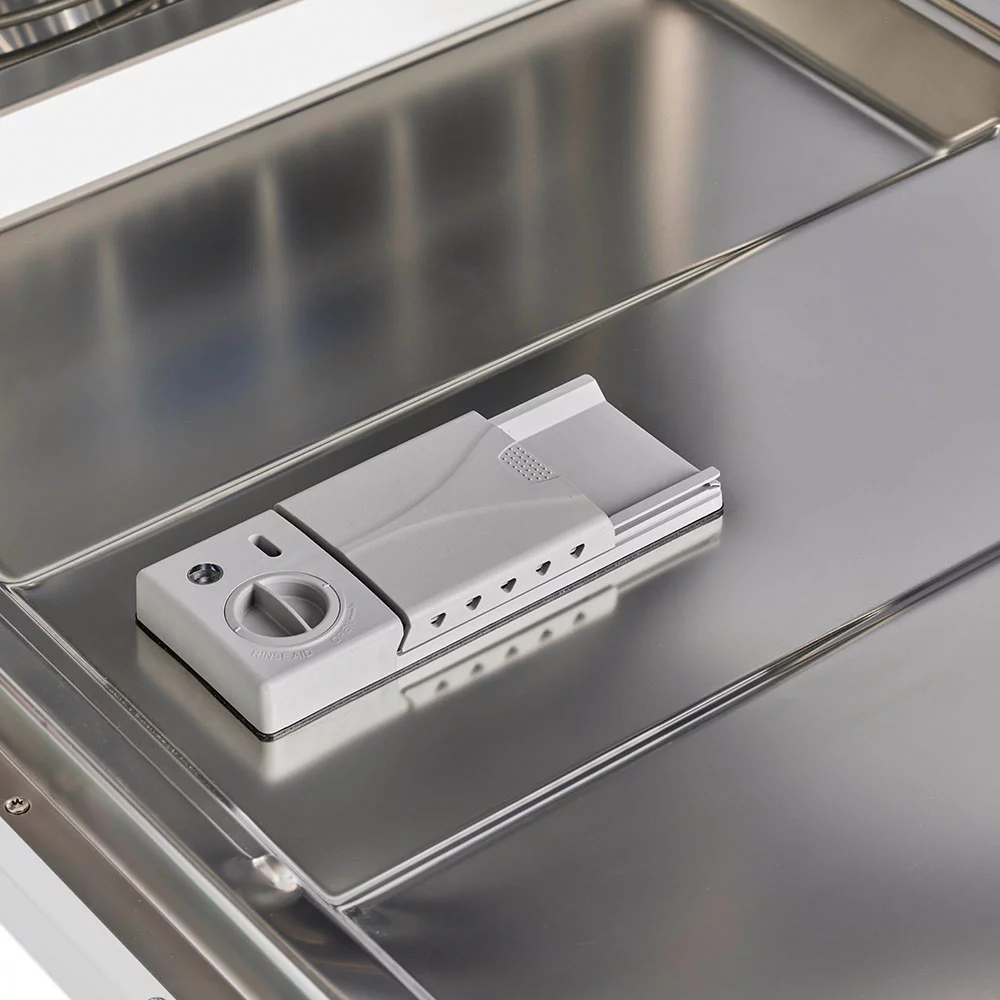 Unique Appliances Classic Retro 24