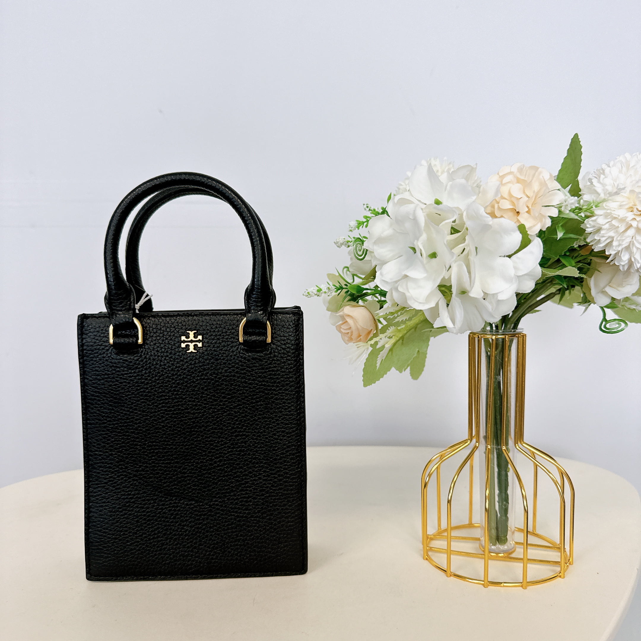 Tory Burch 138274 Outlet Plain Leather Shoulder Bags IN BLACK