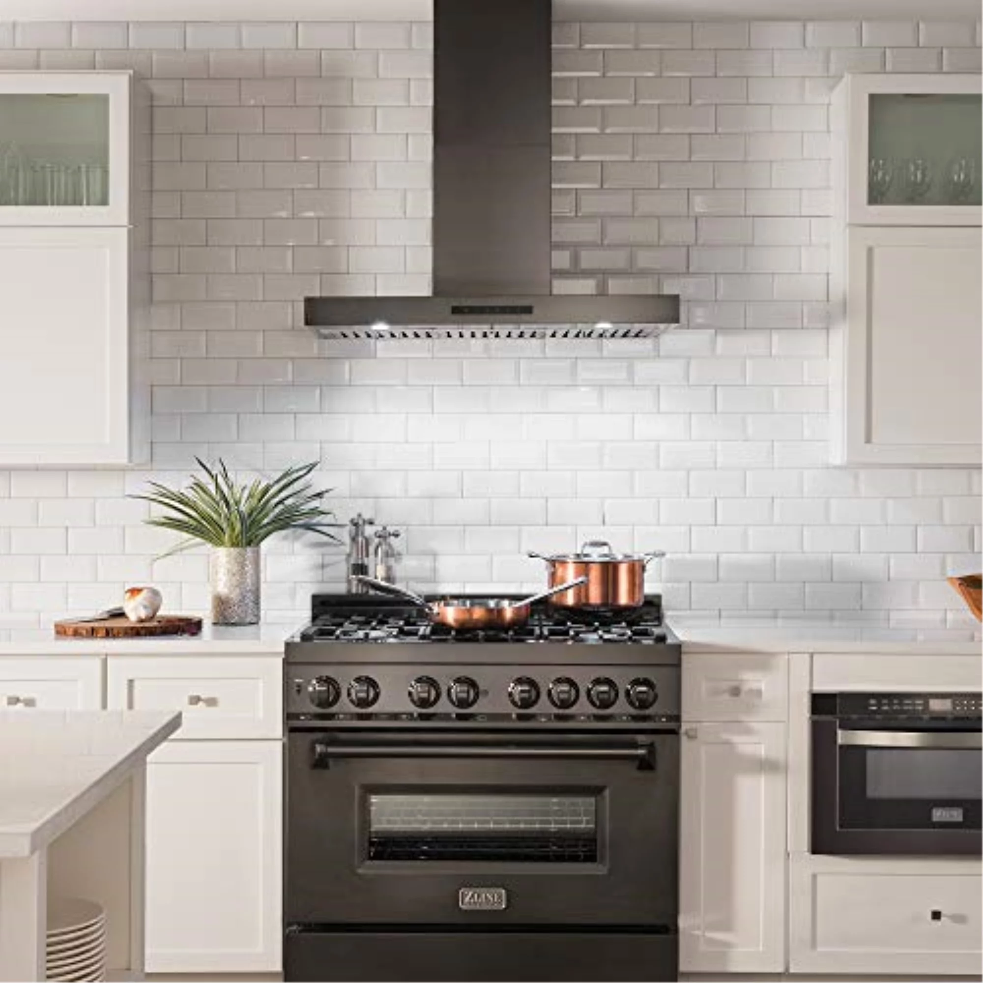 ZLINE 30 in. Wall Range Hood in Black Stainless Steel (BSKEN-30)