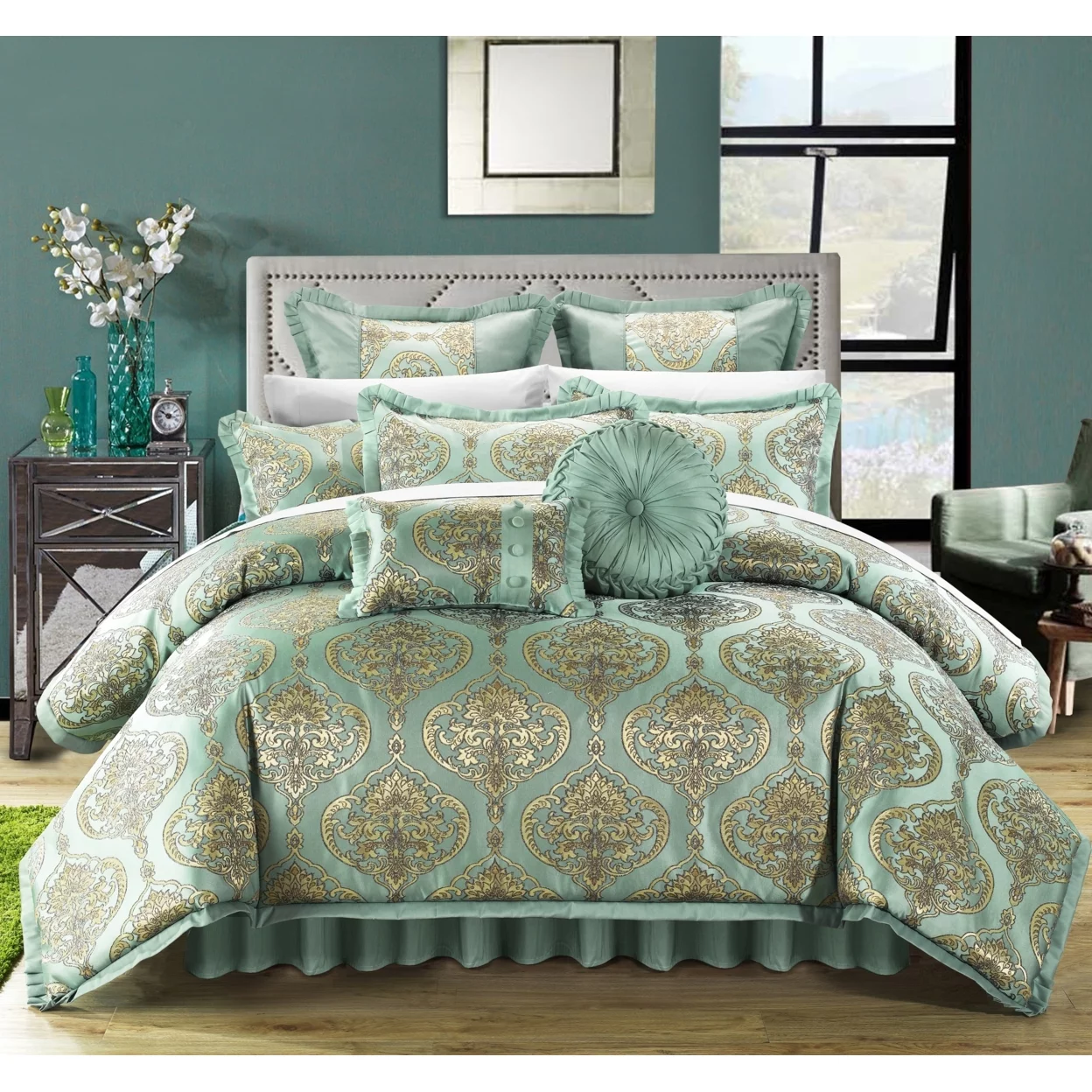 9 Piece Como Decorator Upholstery Quality Jacquard Comforter Set