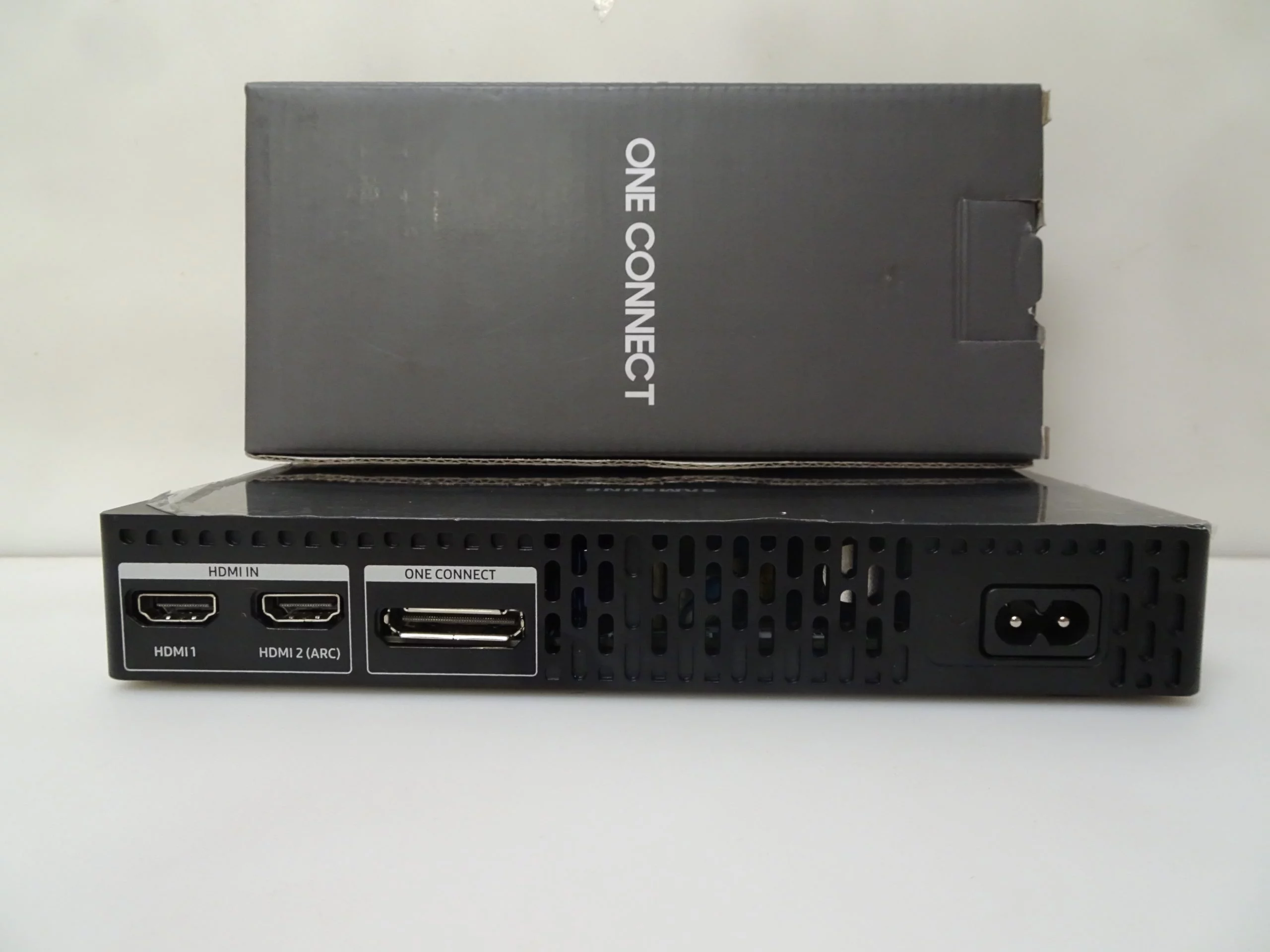 One Connect ONLY for Model QN32LS03TBFXZA BN96-54412N - No Cords - Used