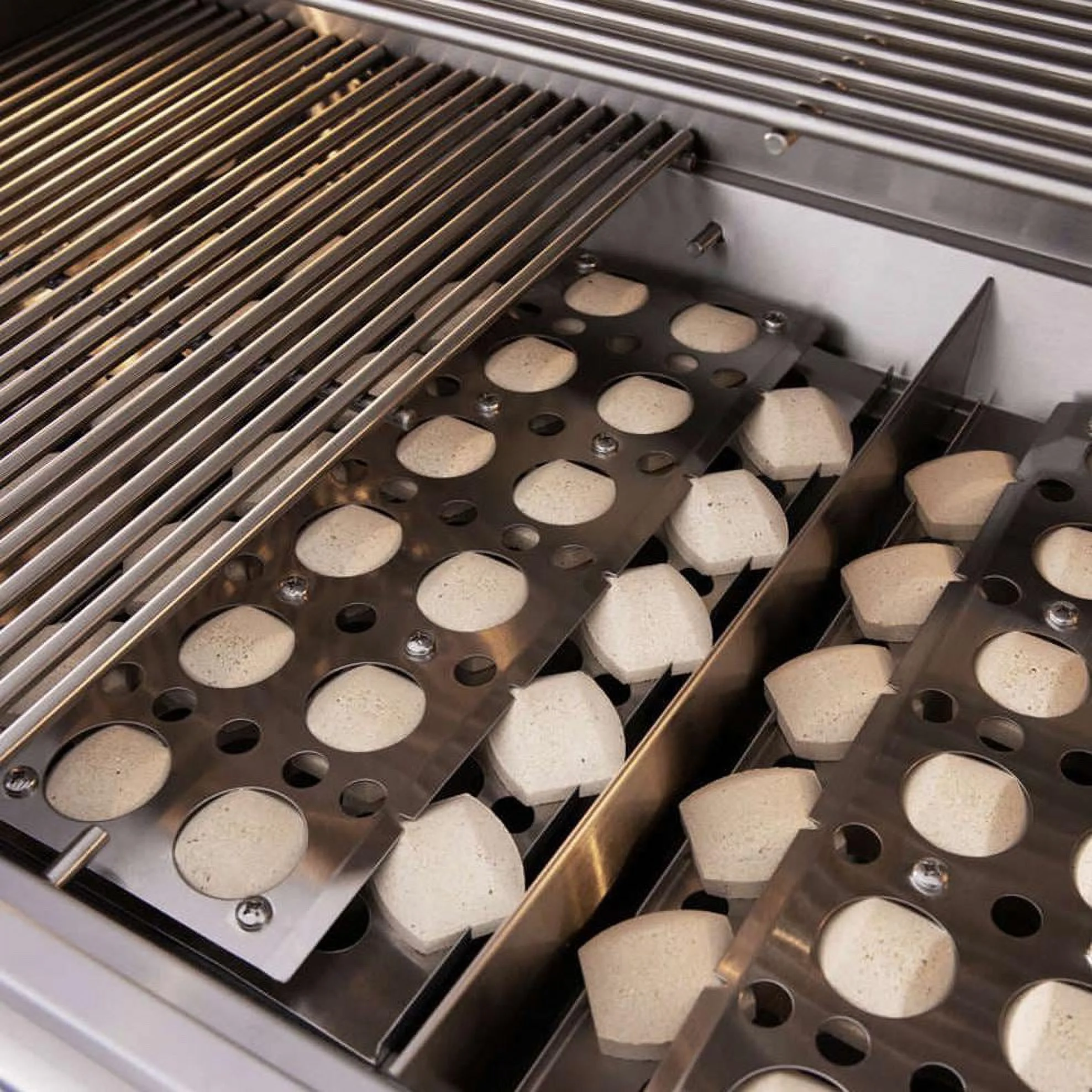 Summerset TRL 32-Inch 3-Burner Built-In Natural Gas Grill With Rotisserie - TRL32-NG