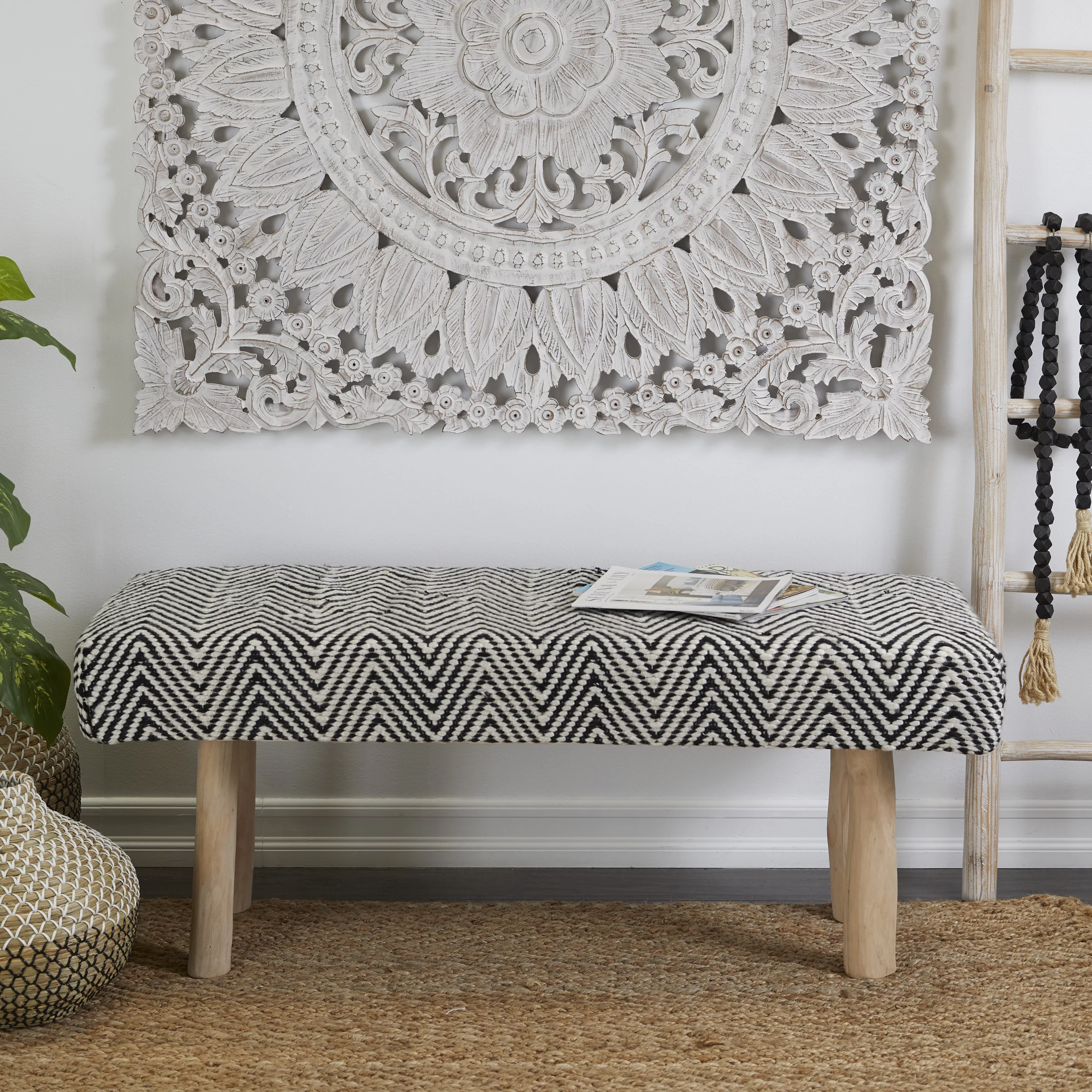 DecMode Polyester Chevron Bench with Wood Legs, Black