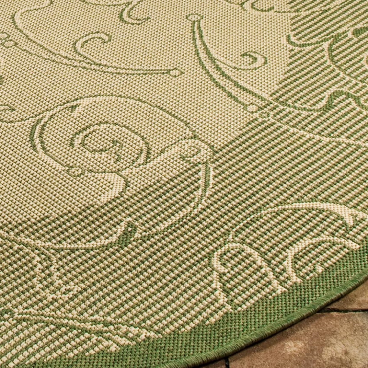 SAFAVIEH Courtyard Daniel Floral Indoor/Outdoor Area Rug, 6'7