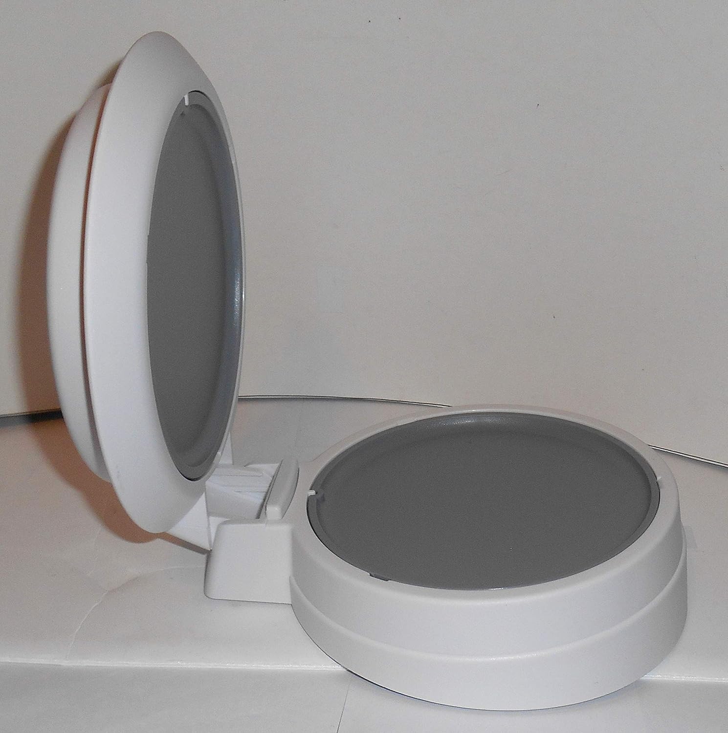 The Pampered Chef Close & Cut