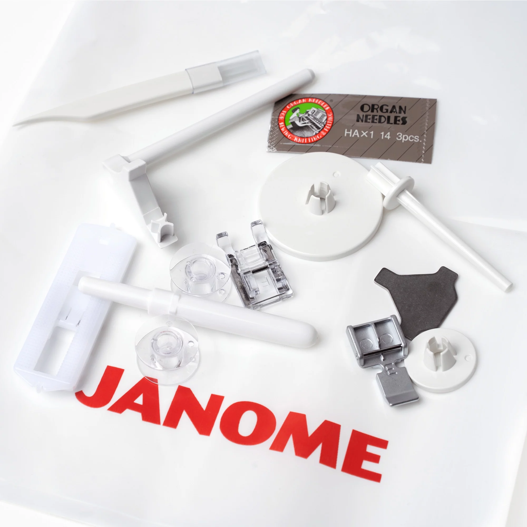 Janome C30 Computerized Sewing Machine with 30 Stitches, Including Buttonhole, and Easy to Read Screen