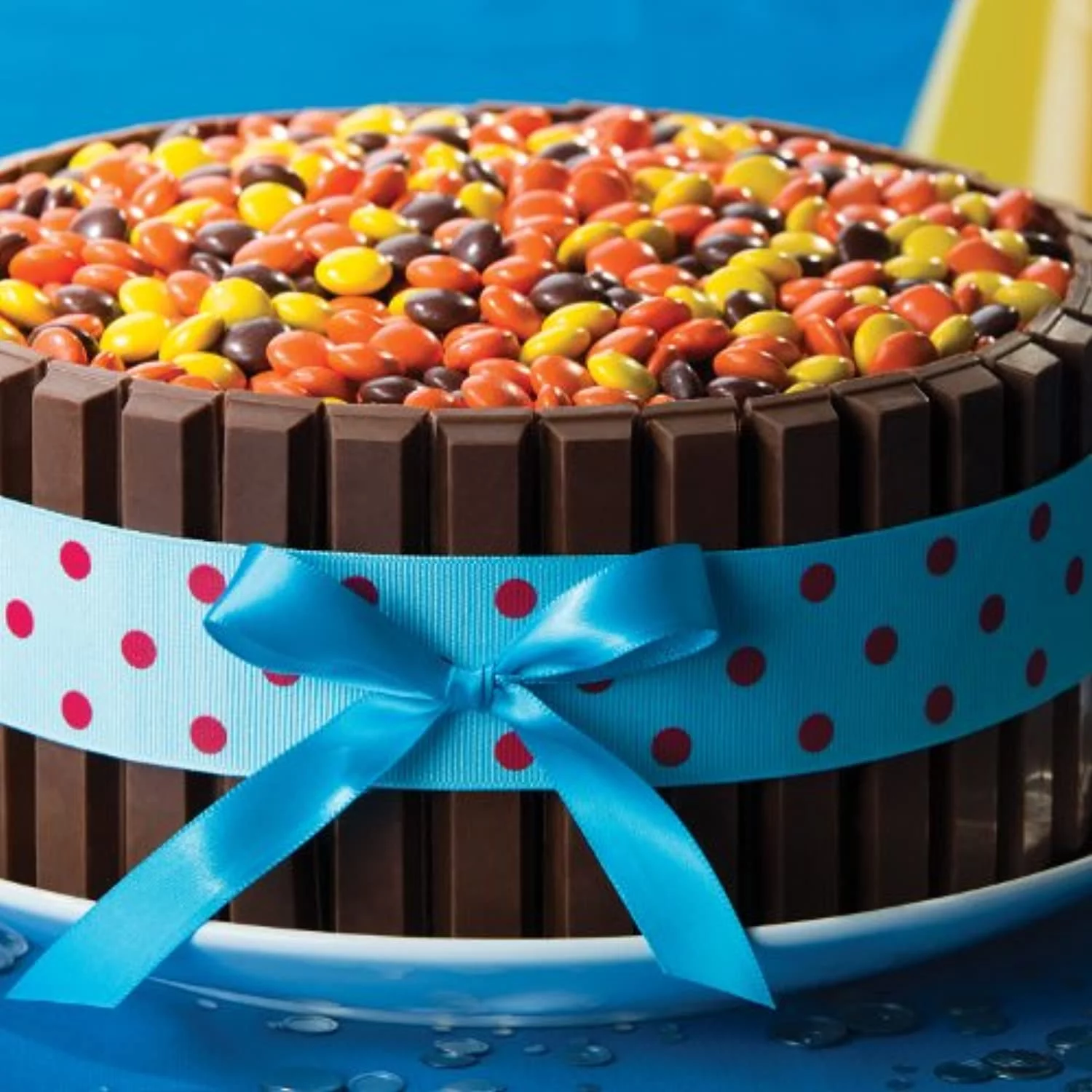 Reeses Pieces Candy, Peanut Butter Candy In A Crunchy Shell, 4.0 Ounce Box (Pack Of 12)