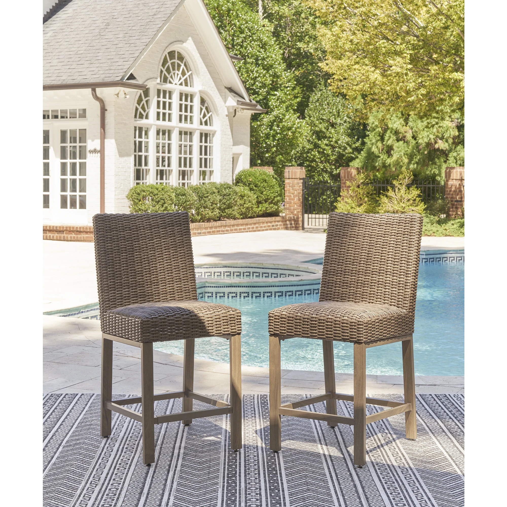 Signature Design by Ashley Walton Bridge Indoor/Outdoor Bar Stool, Set of 2, Driftwood