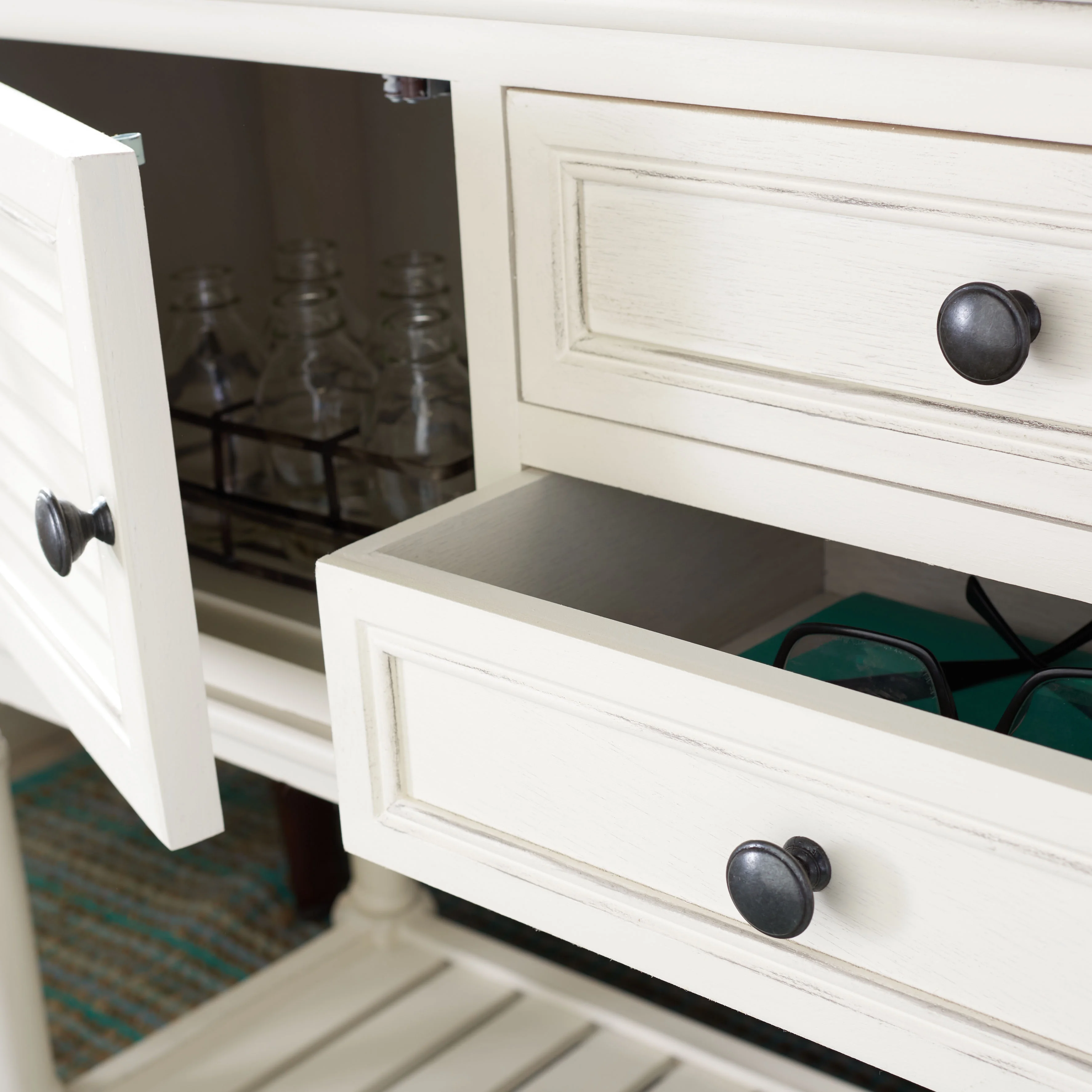 SAFAVIEH Tate Distressed White Wood Console Table with Drawer (47.3 in. W x 13 in. D x 29.5 in. H)