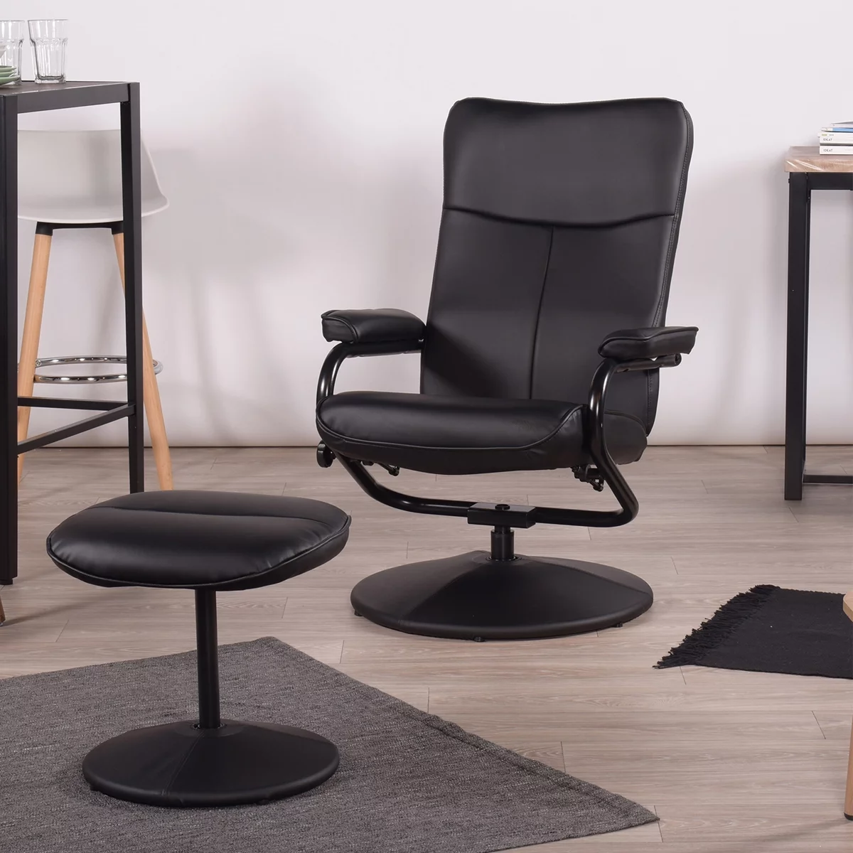 Geniqua Corp Leather Recliner, Black