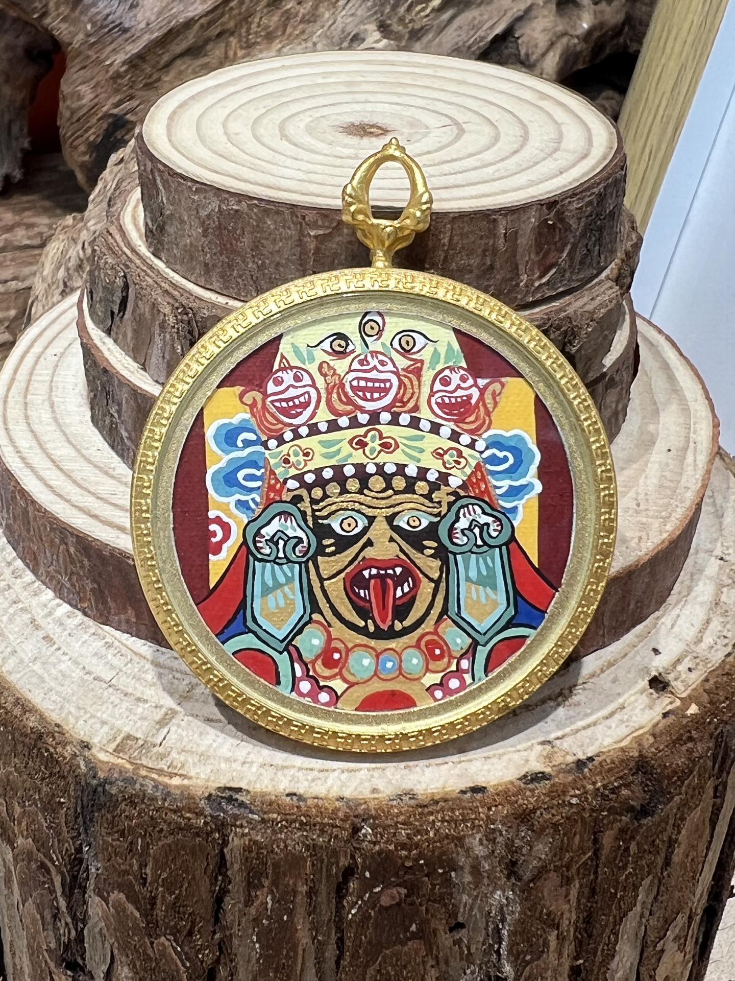 Zashi Lhamo 3.5cm Thangka Pendant with Mala Beads