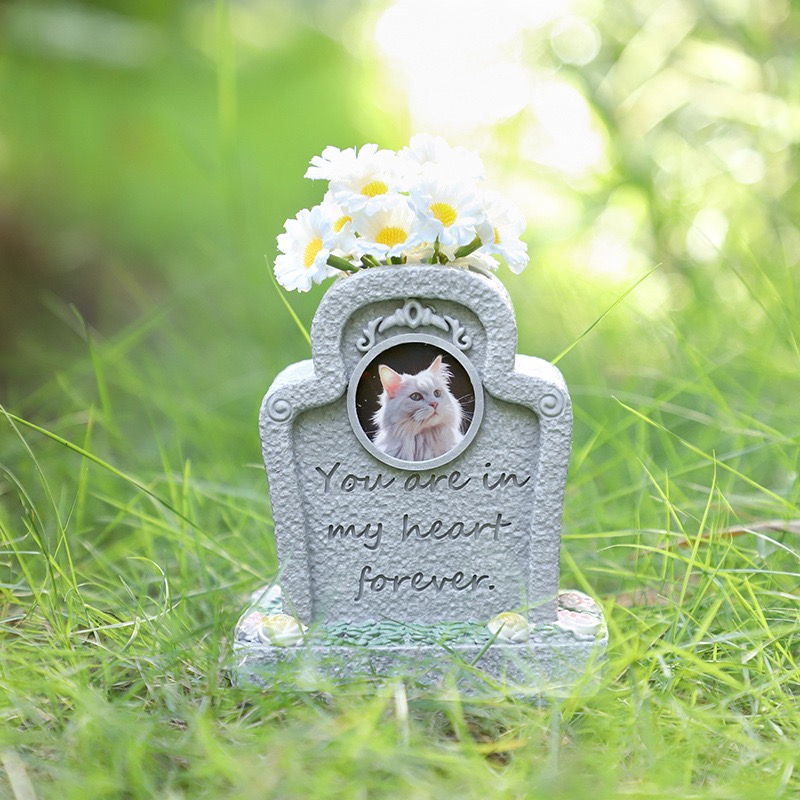 Personalized Pet Memorial Garden Stone for Dogs & Cats