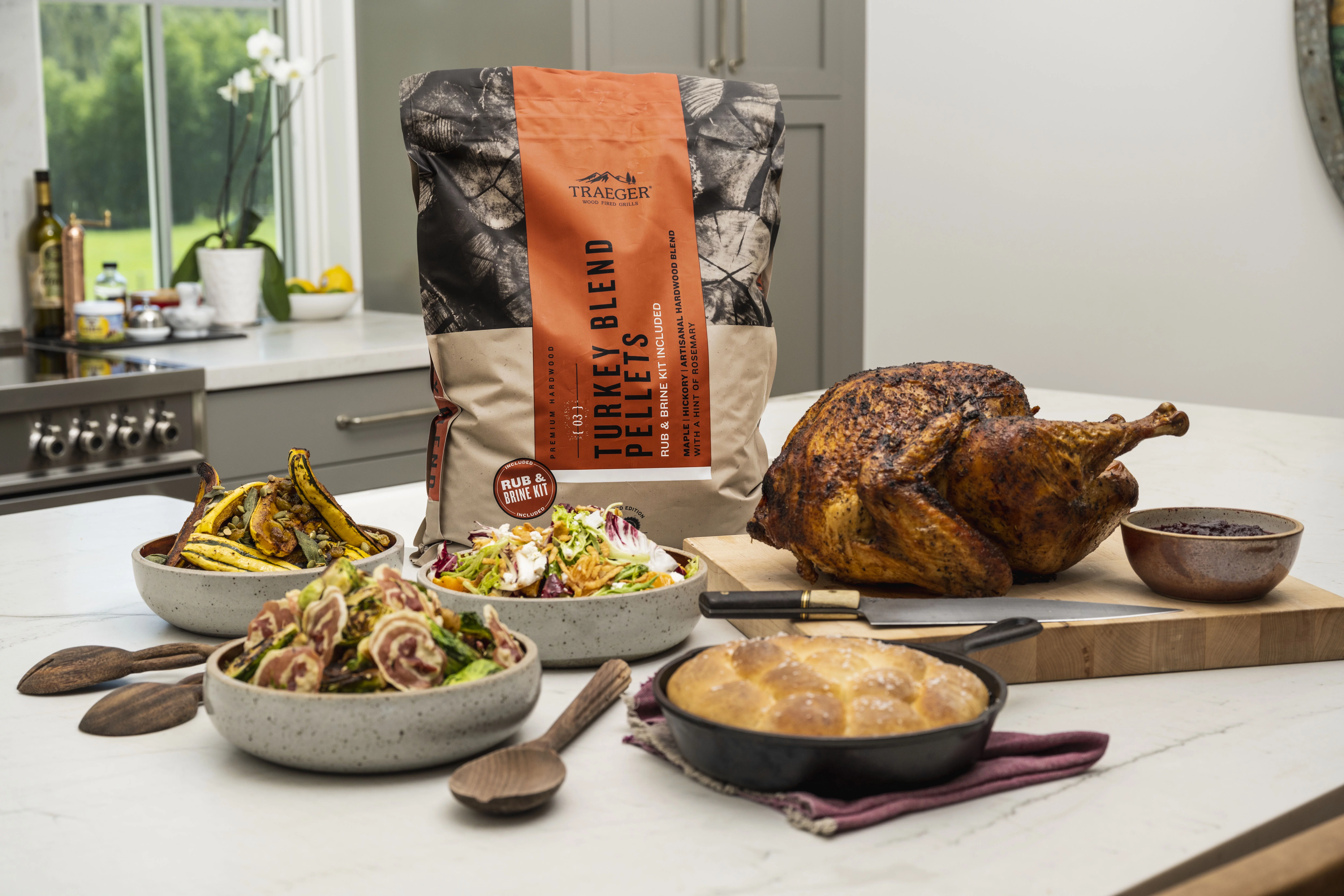 Traeger Pellet Grills Limited Edition Turkey Wood Pellets with Brine Kit