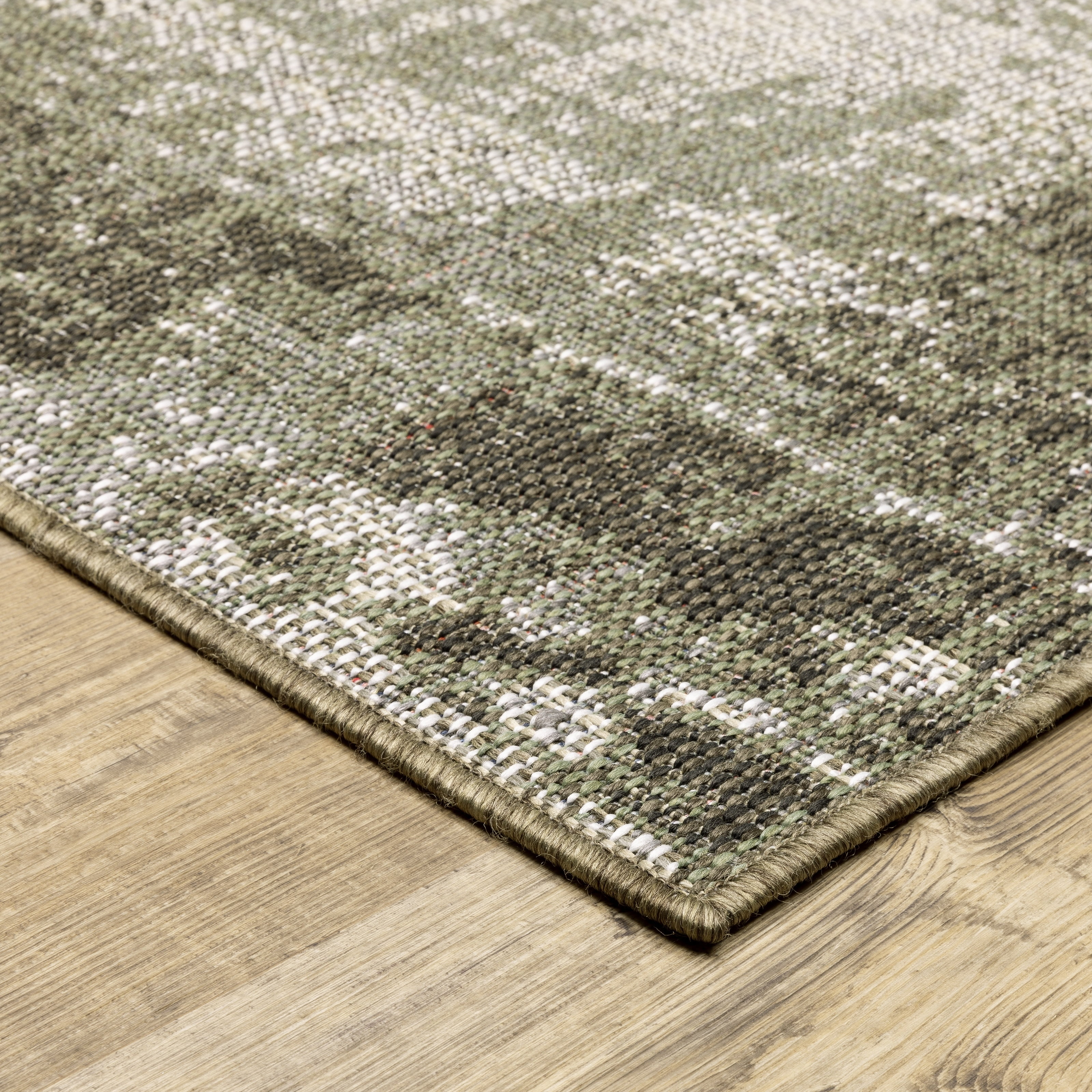 Style Haven Calla Modern Abstract Green/ Ivory Indoor/Outdoor Area Rug 6'7