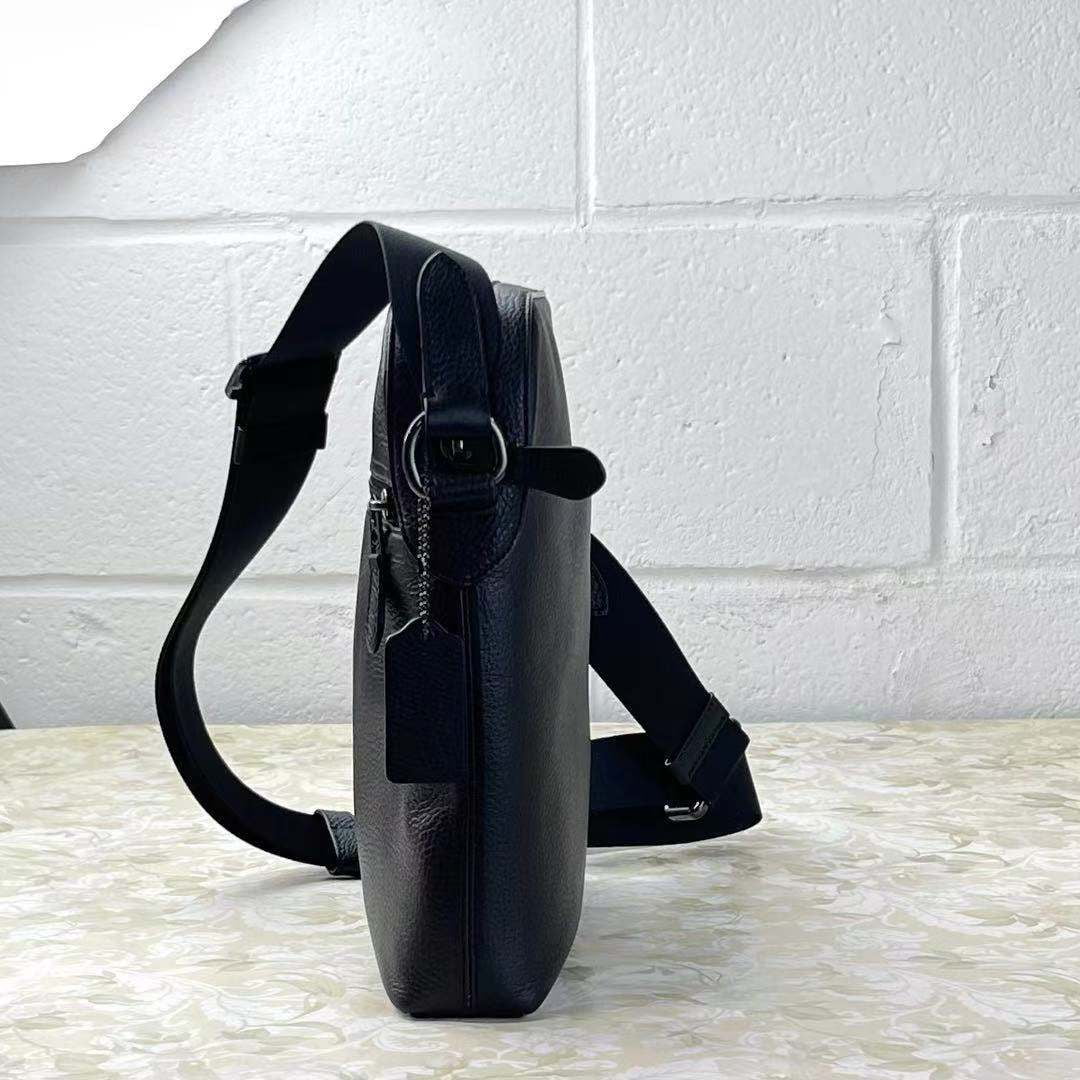 Coach Mens (4011) Houston Black Refined Pebbled Leather Medium Flight Crossbody Bag